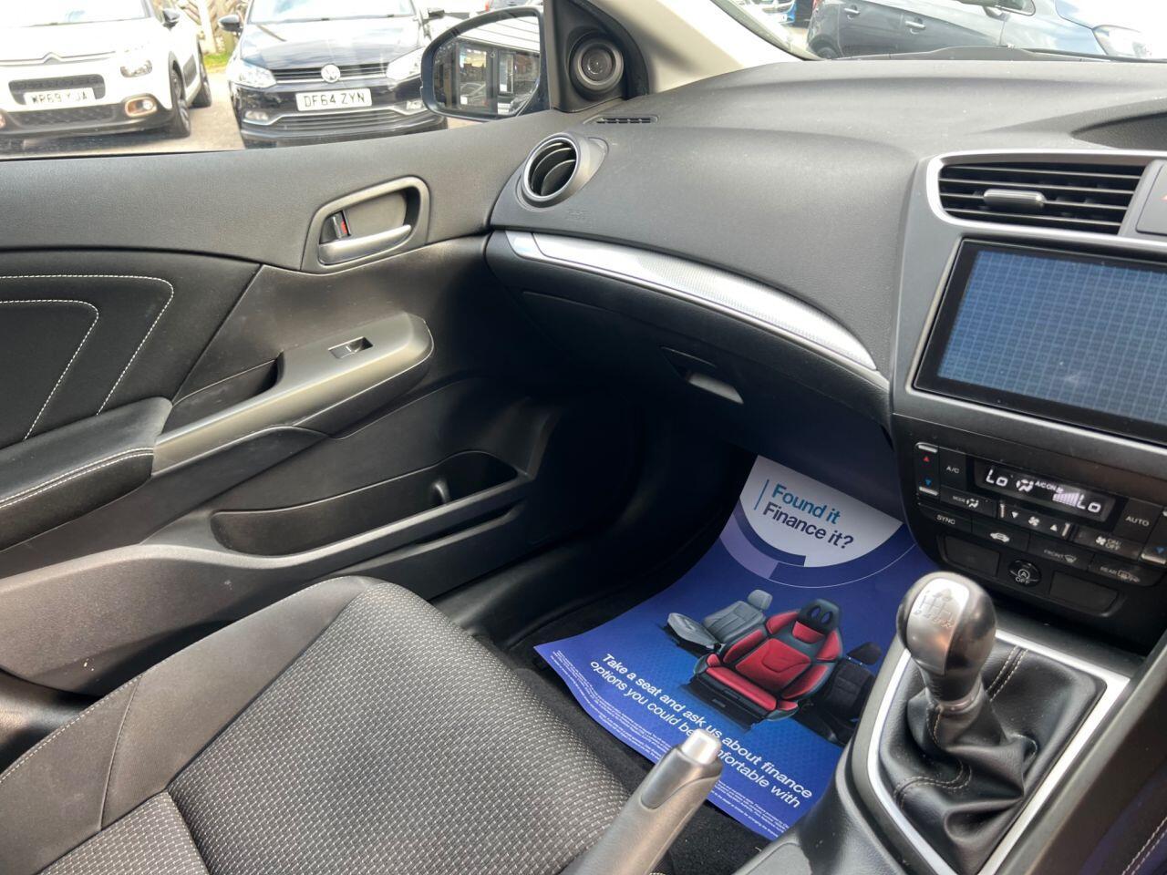 Honda Civic - Image 29
