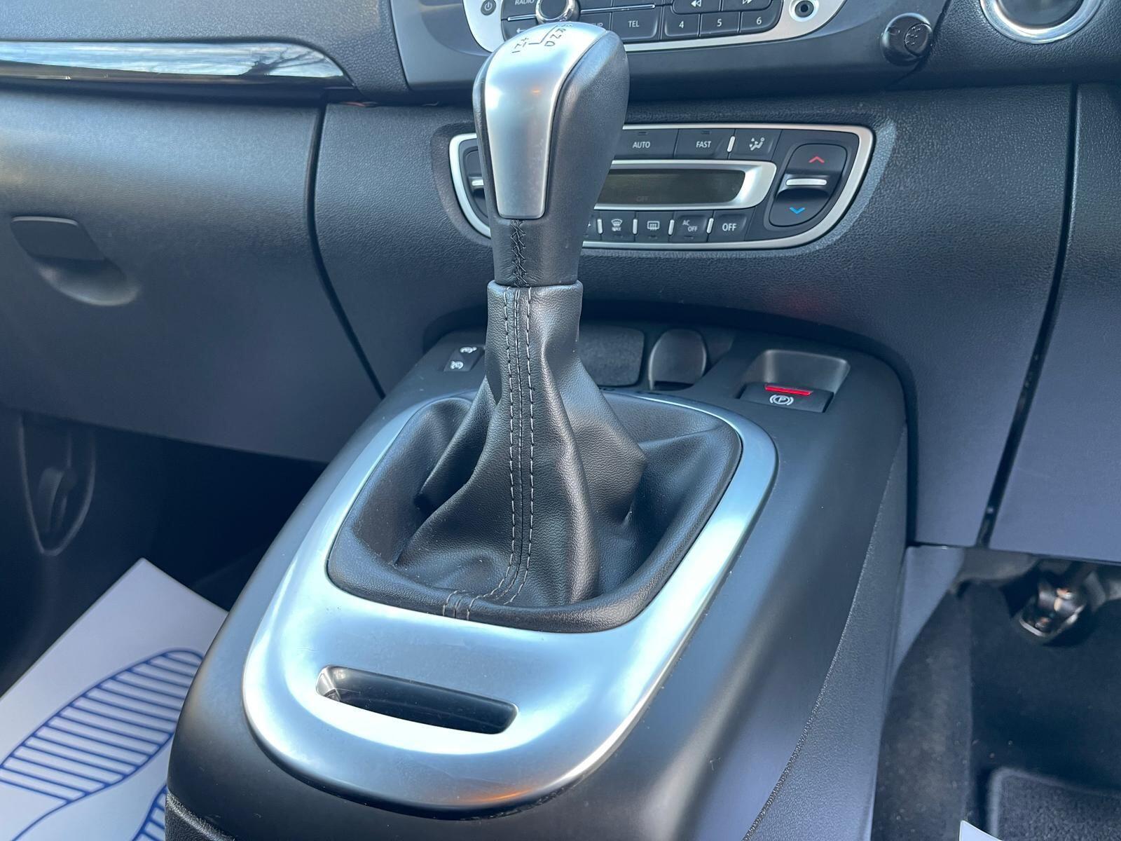 Renault Scenic - Image 13