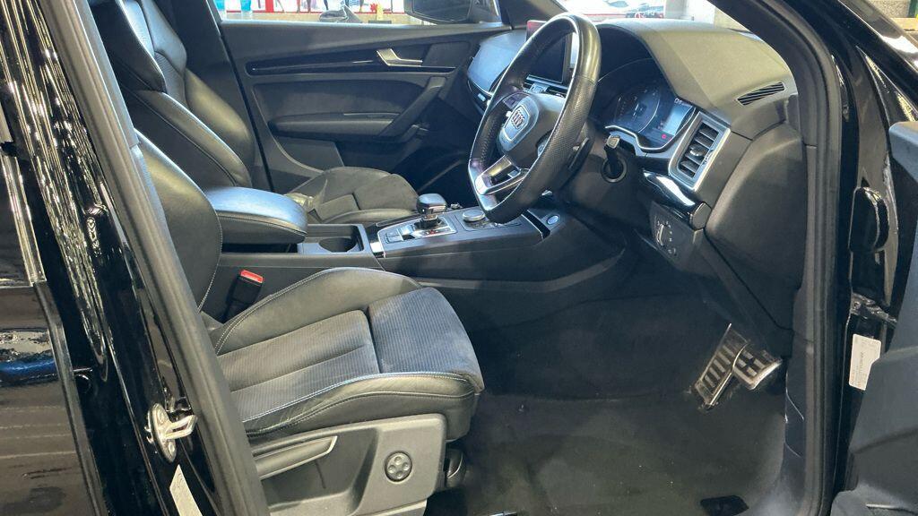 Audi Q5 - Image 2