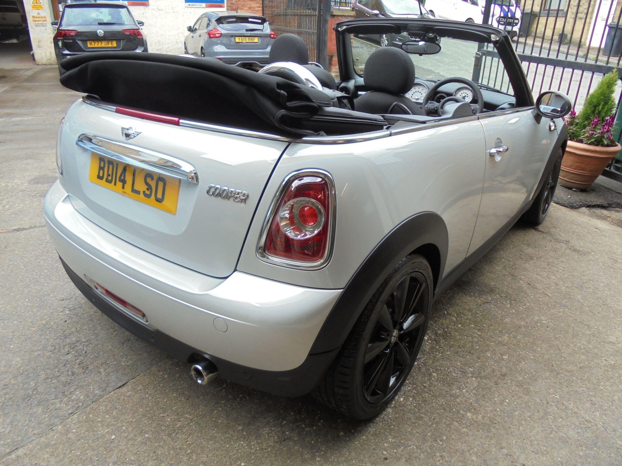 MINI Convertible - Image 6