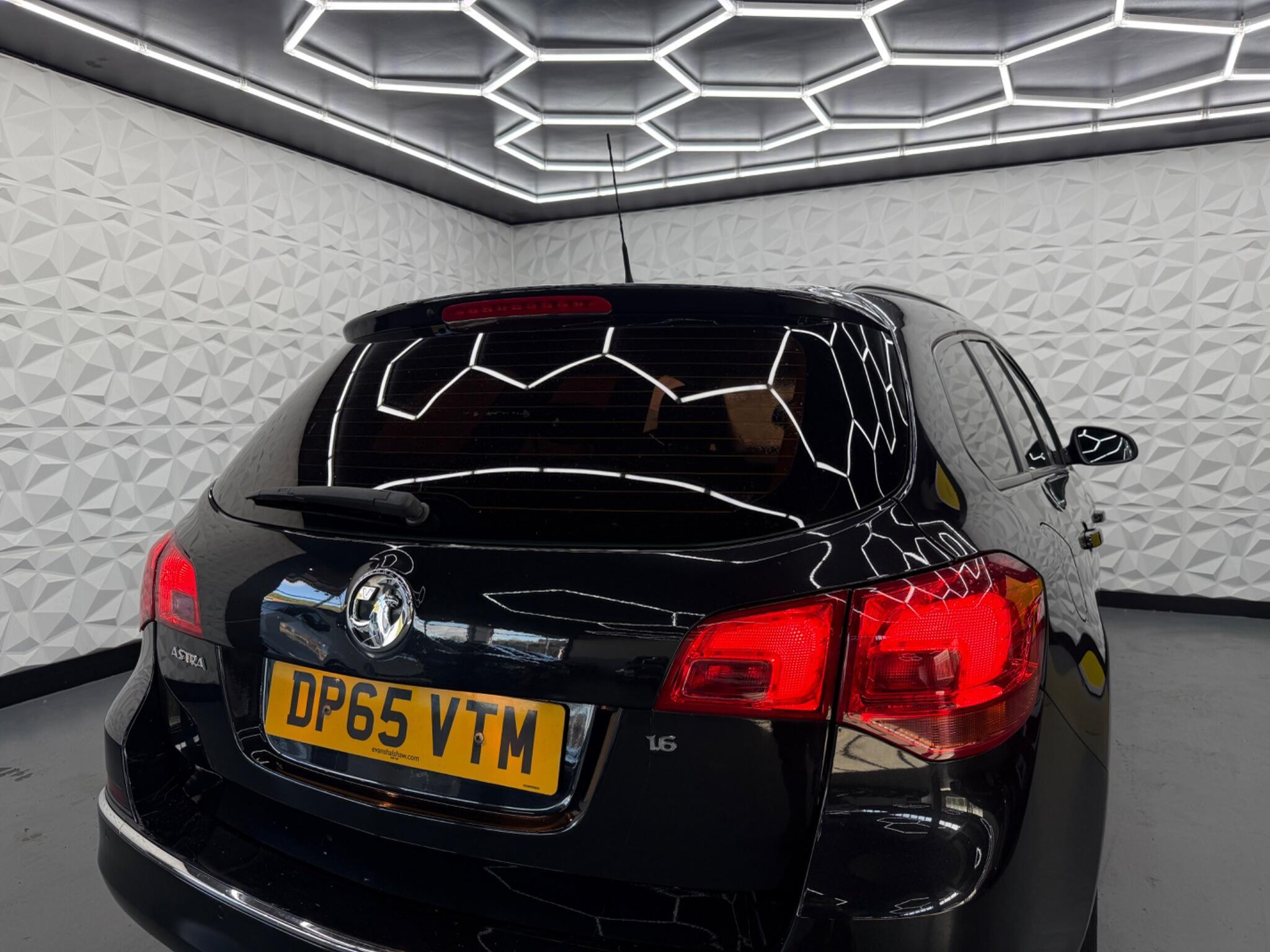 Vauxhall Astra - Image 19