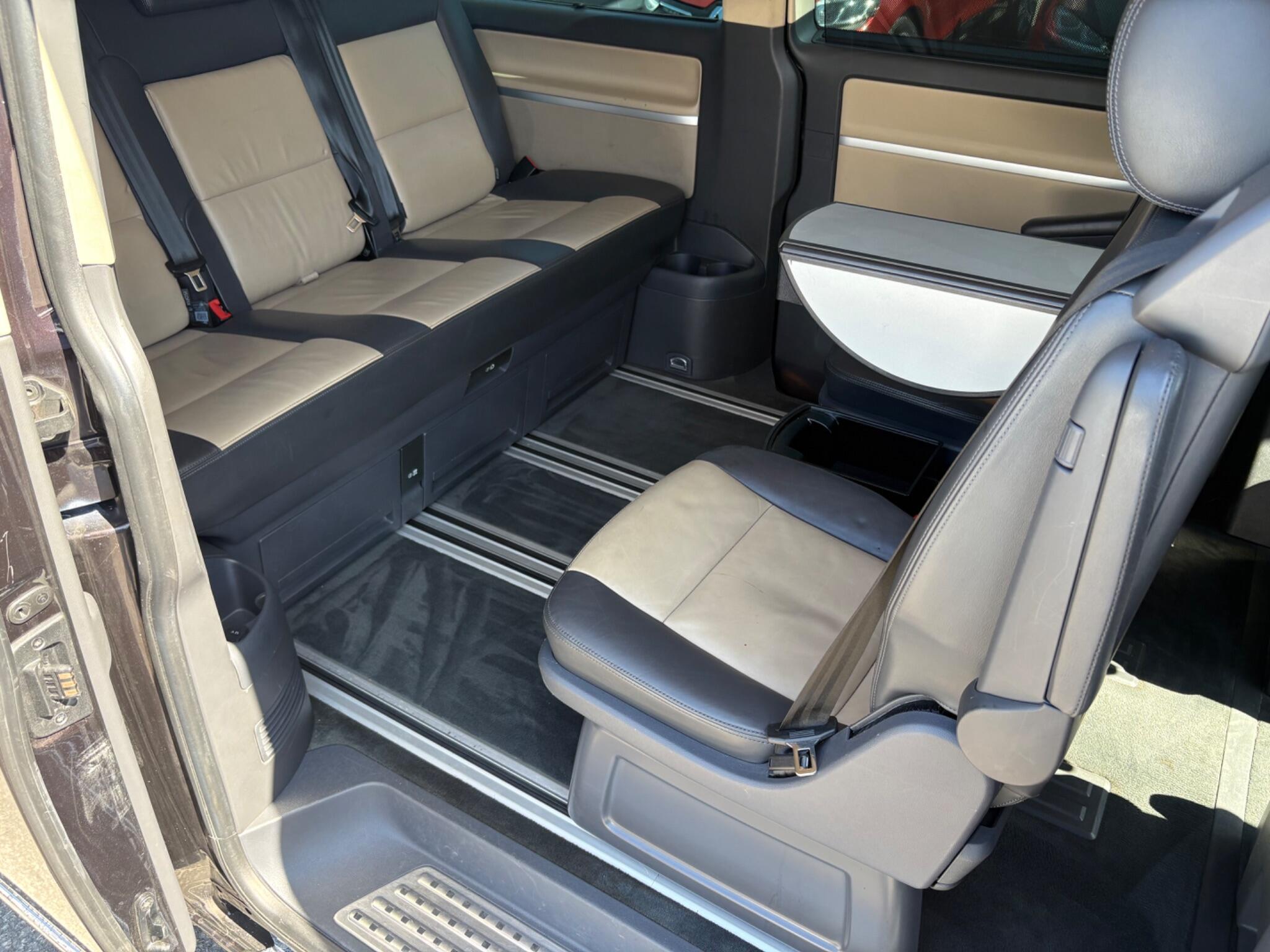 Volkswagen CARAVELLE - Image 25