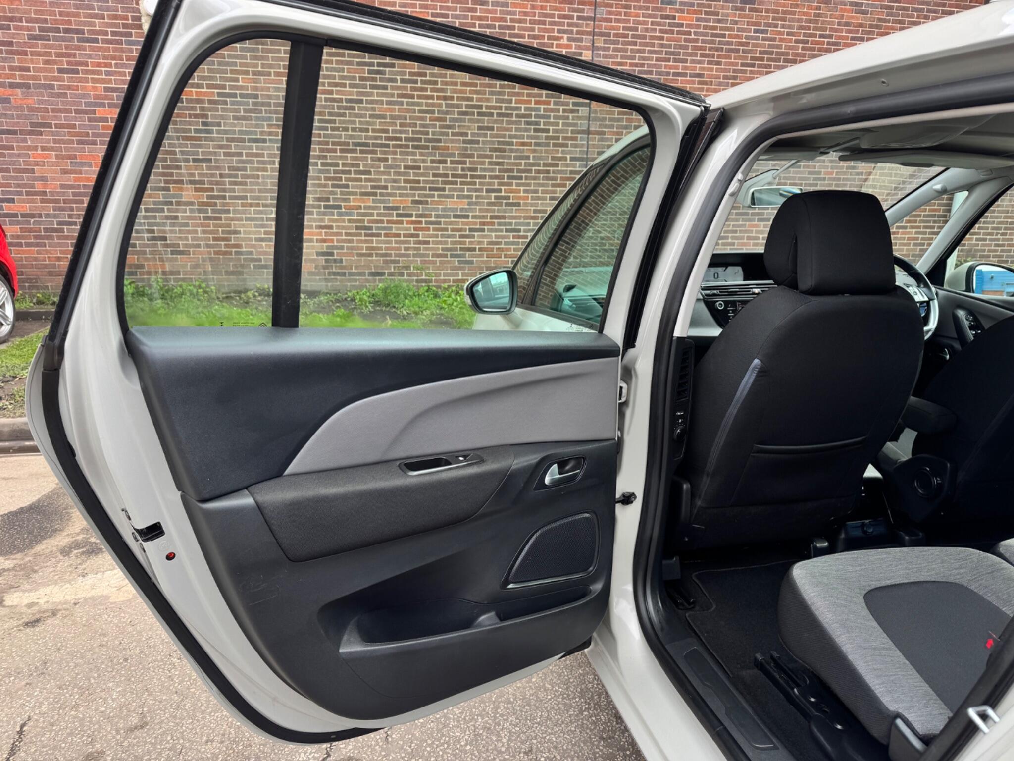 Citroen Grand C4 Picasso - Image 39