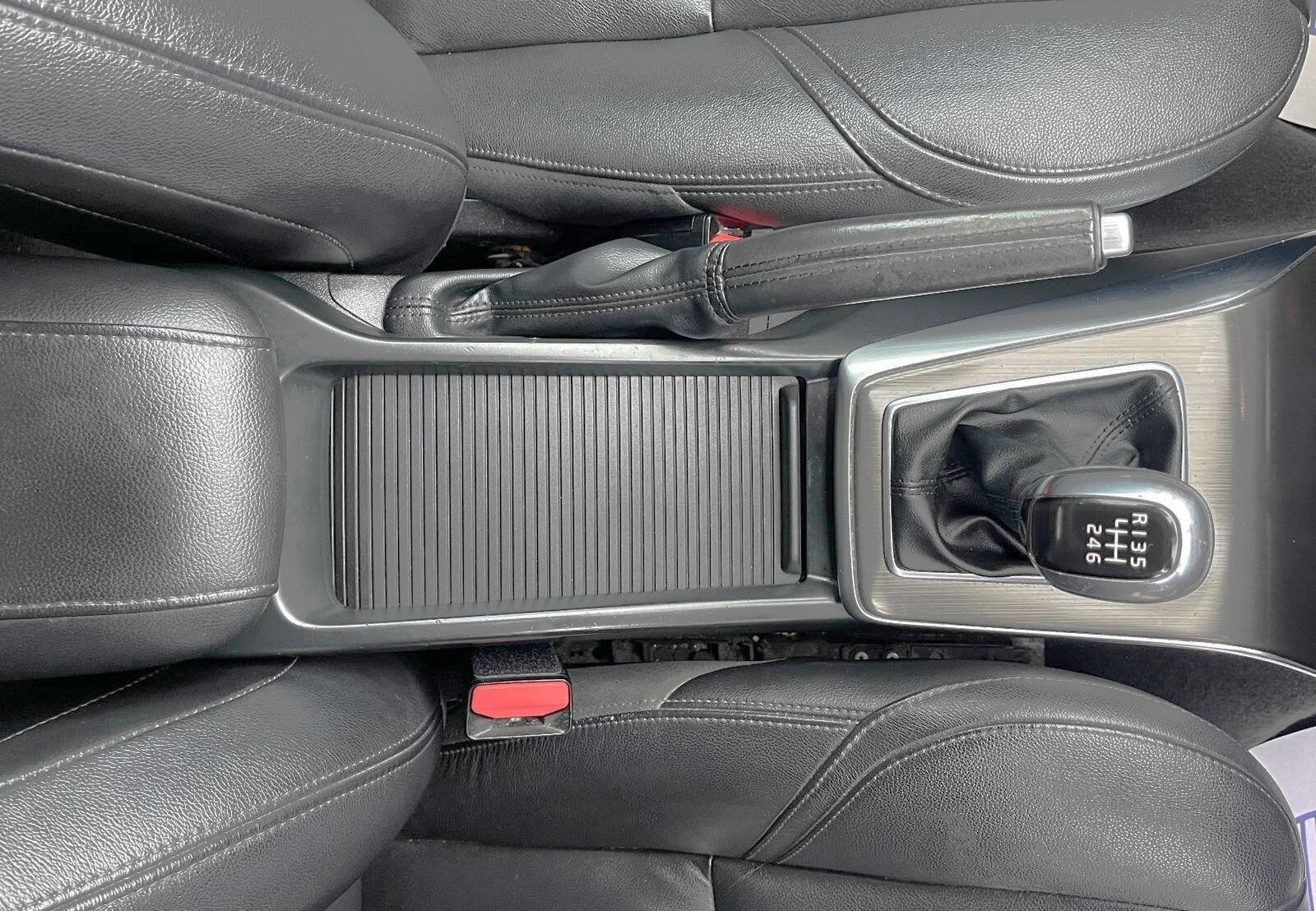 Volvo V40 - Image 17