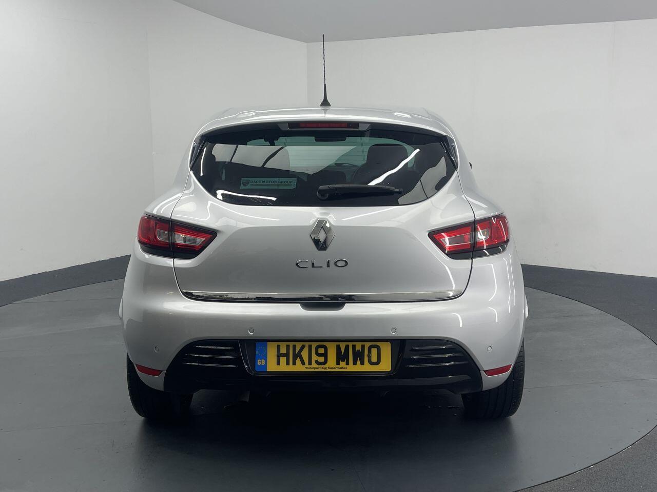 Renault Clio - Image 10