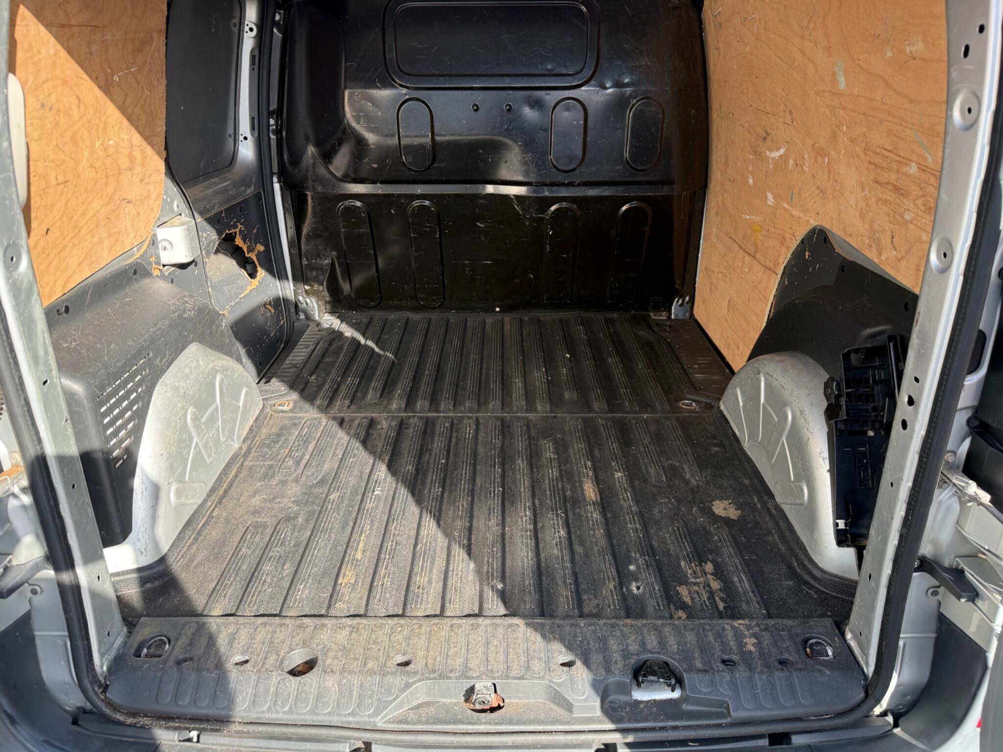 Renault Kangoo - Image 41