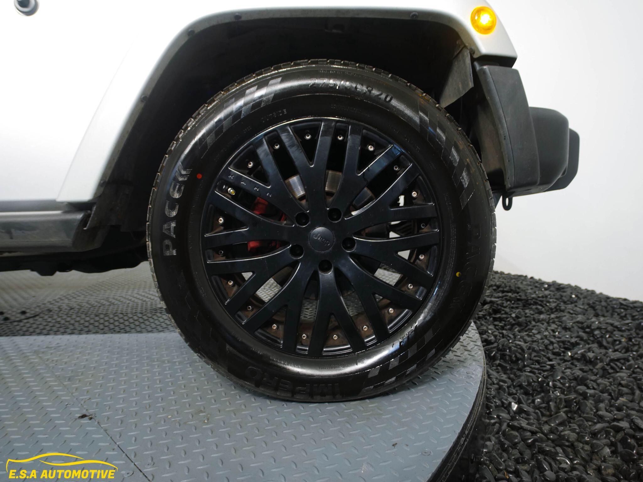 Jeep Wrangler - Image 25