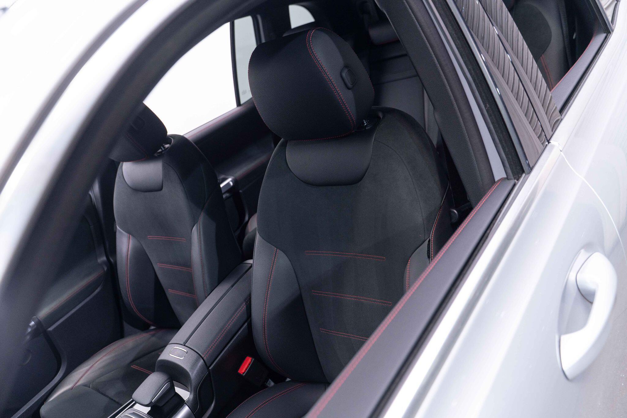 Mercedes Eqb - Image 40