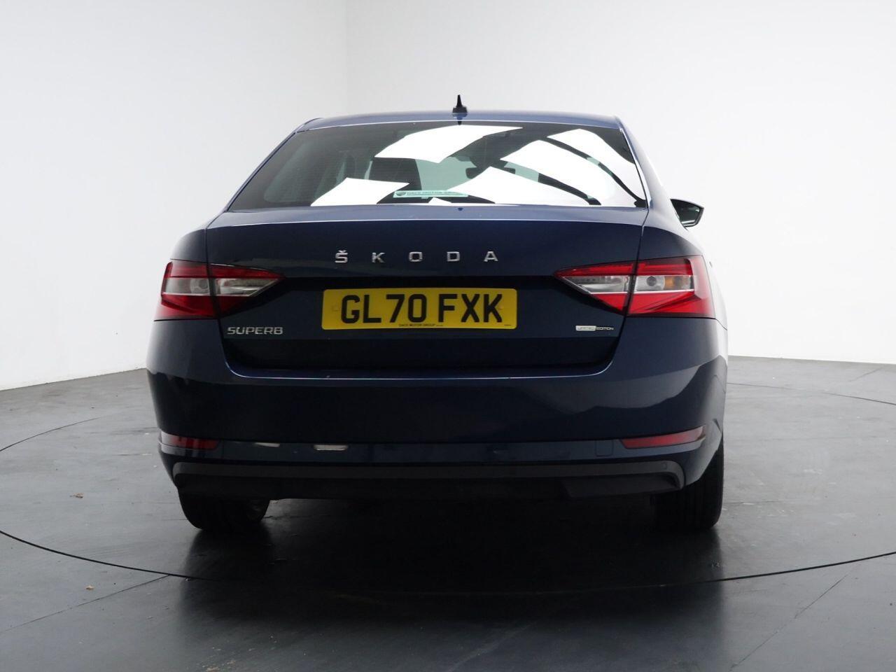 Skoda Superb - Image 11