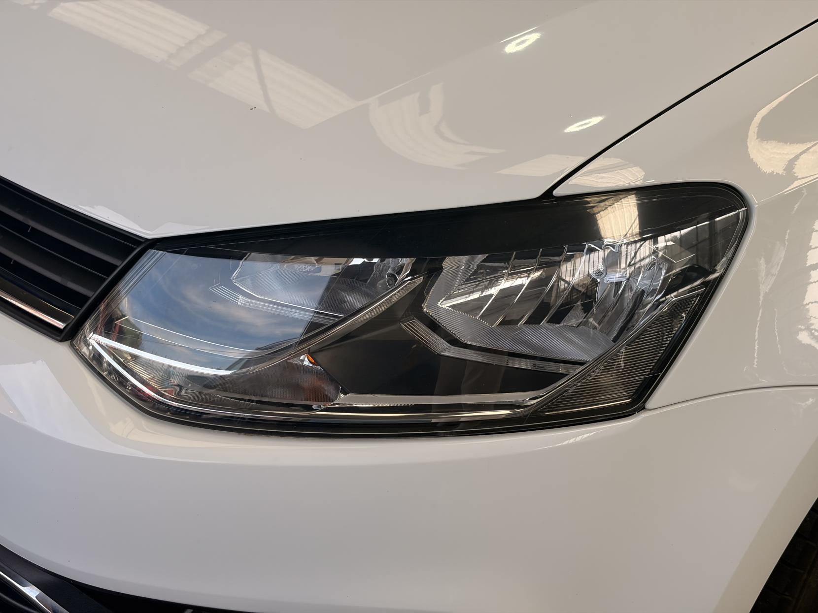 Volkswagen Polo - Image 13