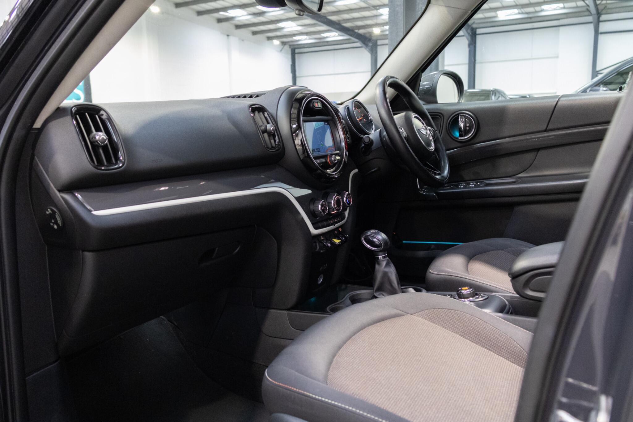 MINI Countryman - Image 12