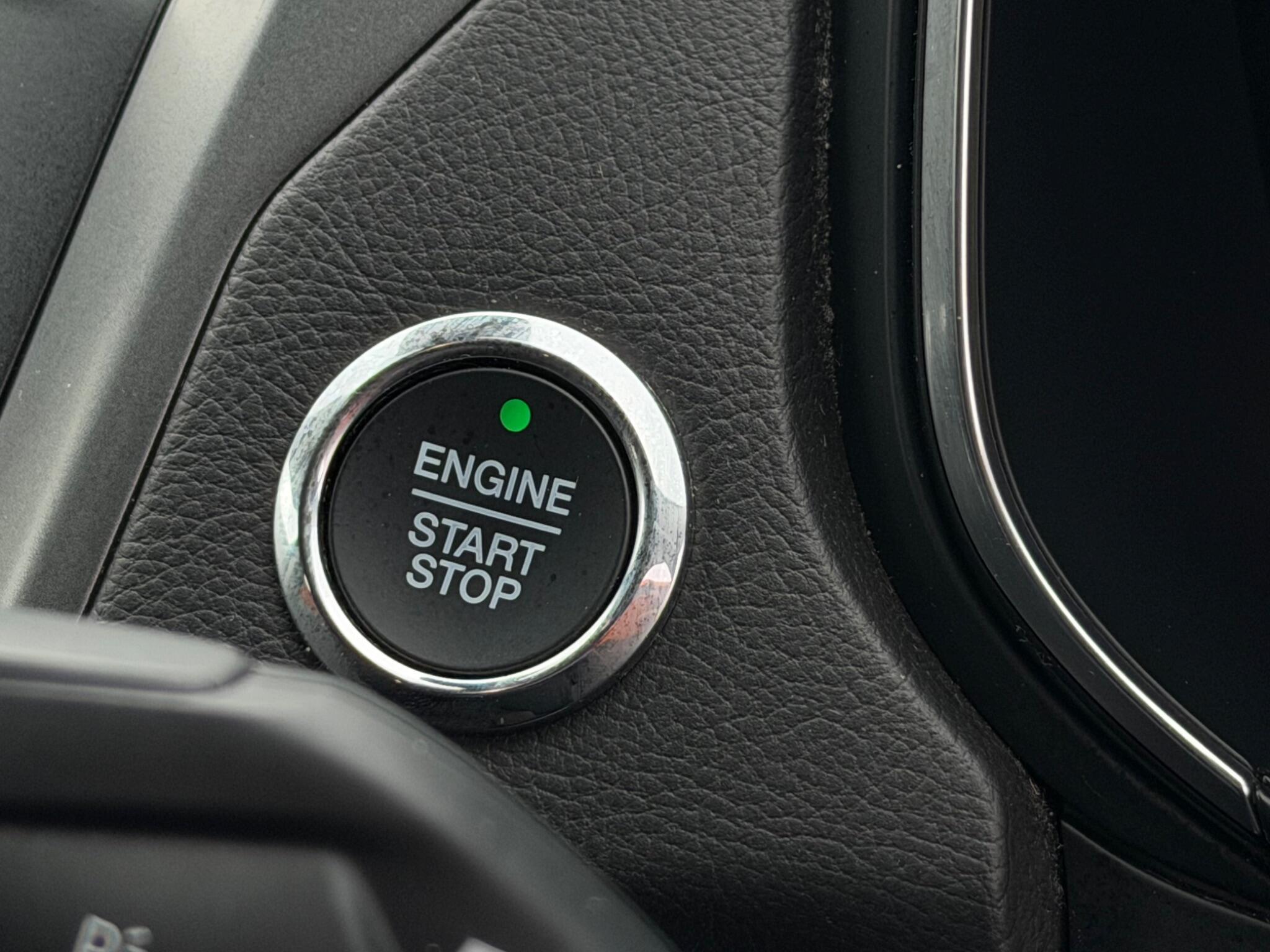 Ford Mondeo - Image 24