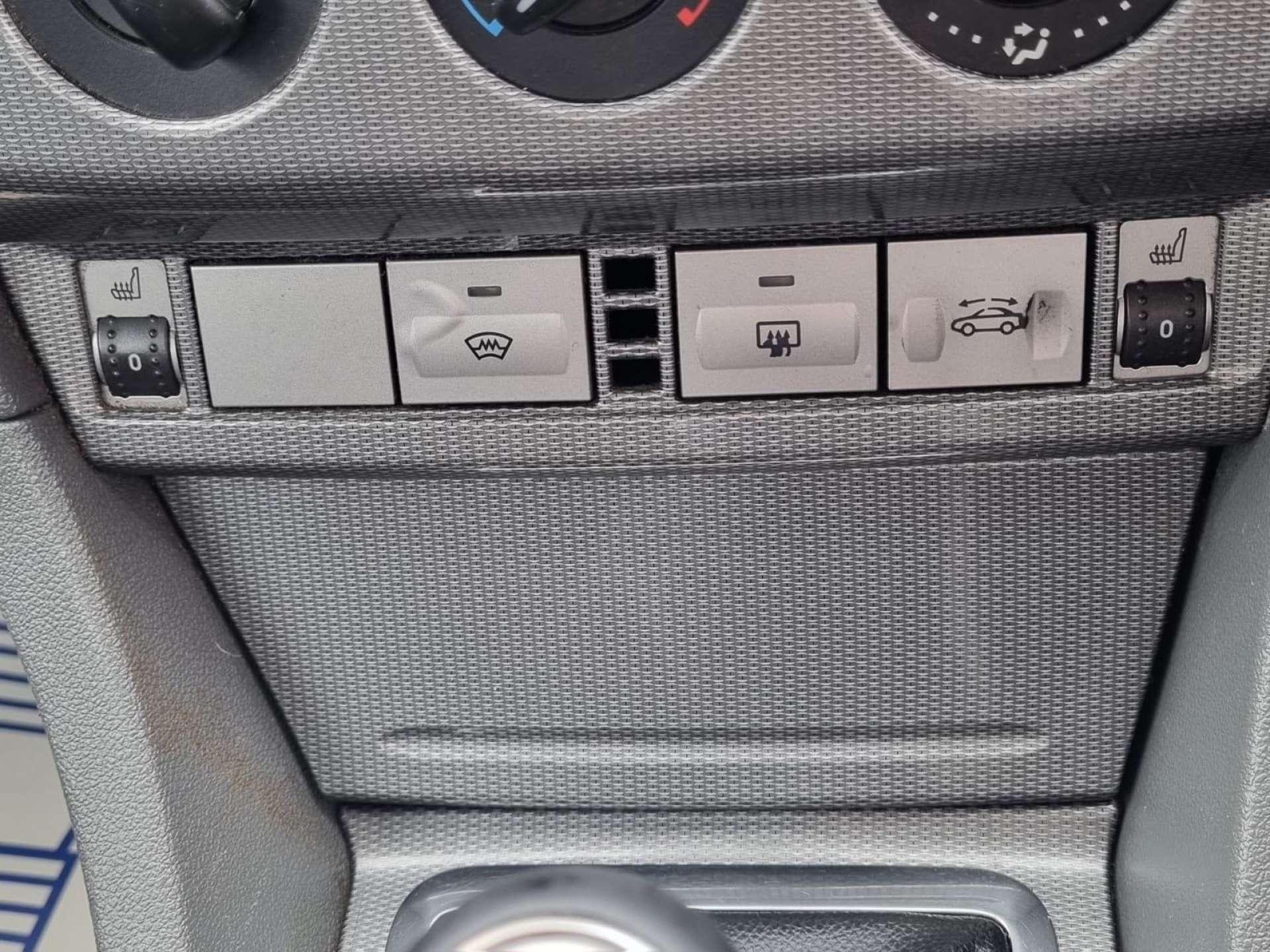 Ford Focus - Image 39