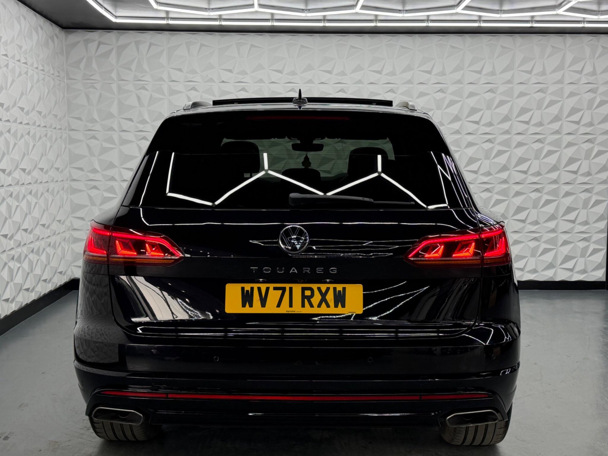 Volkswagen Touareg - Image 9