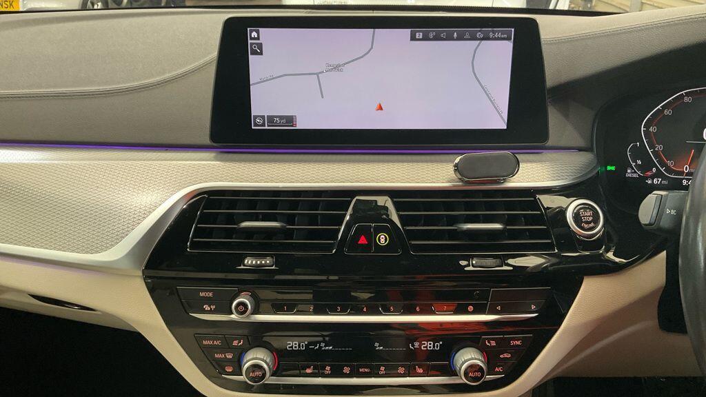 BMW 5 Series - Image 2