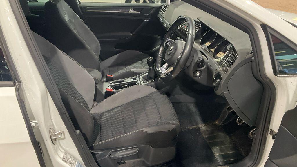 Volkswagen Golf - Image 2