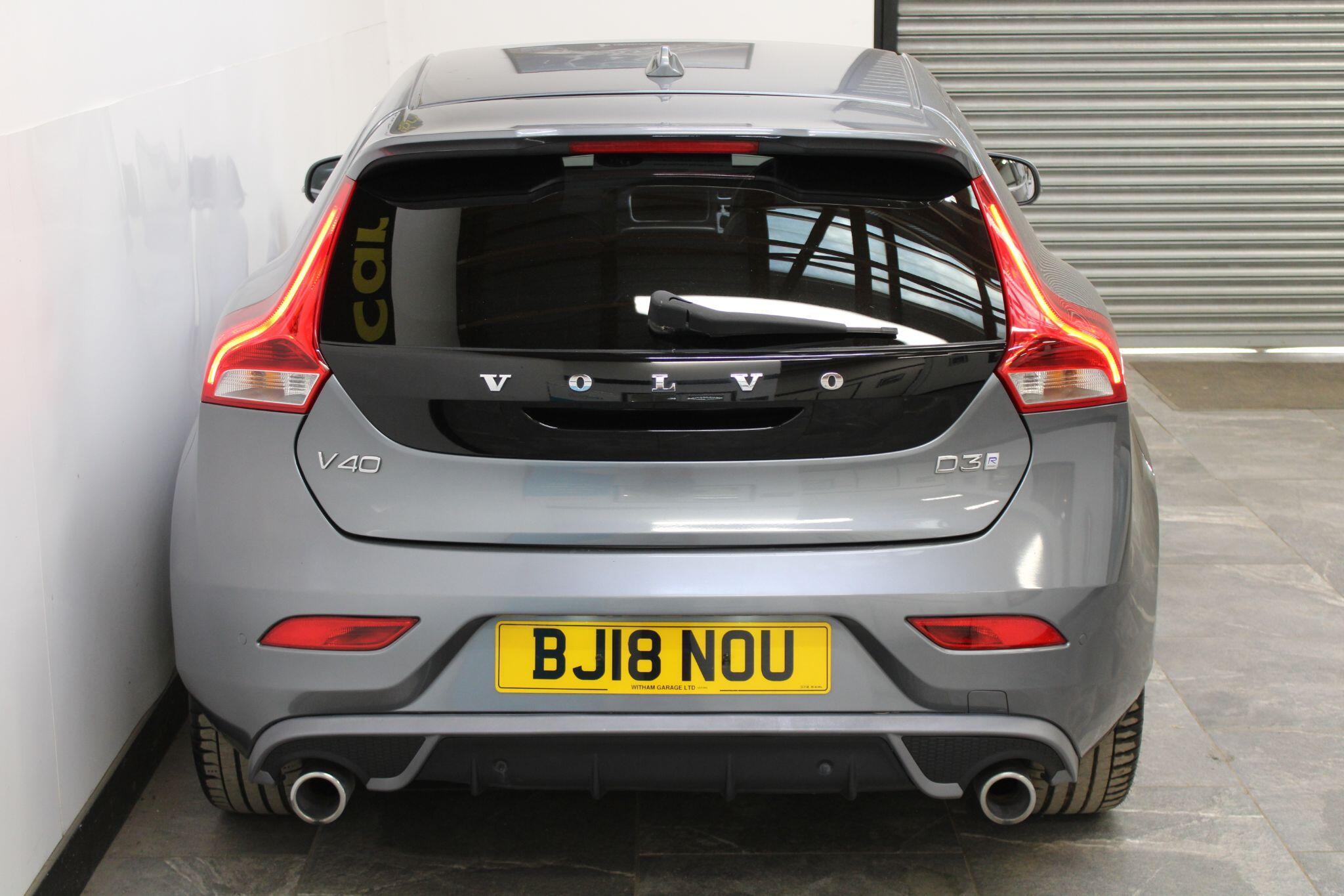 Volvo V40 - Image 14