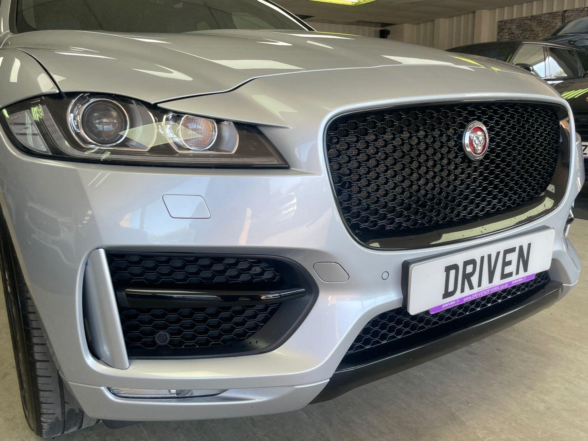 Jaguar F-Pace - Image 4