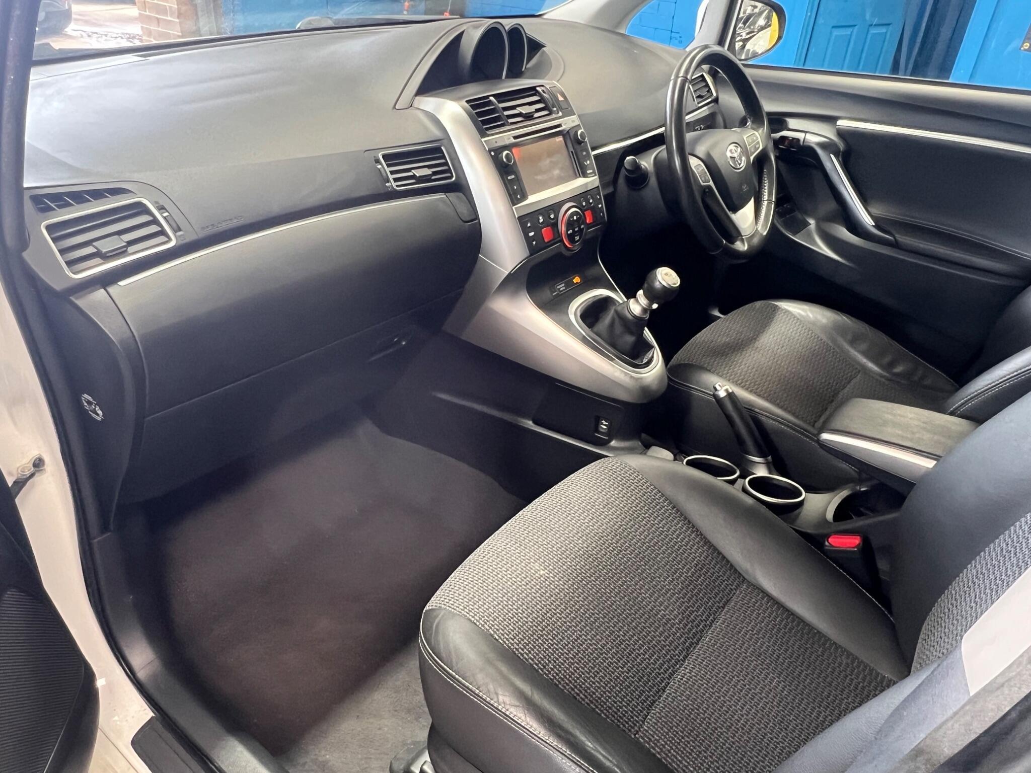 Toyota Verso - Image 26