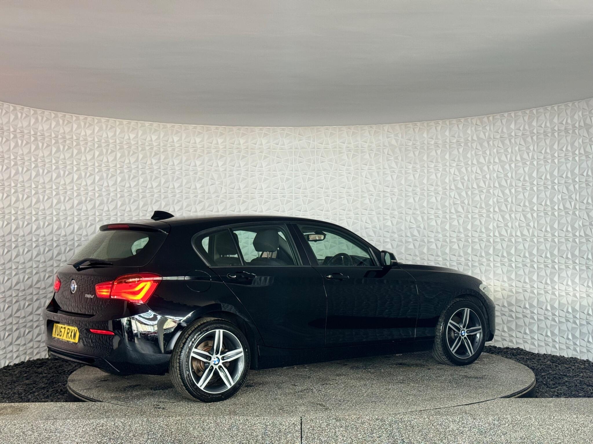 BMW 1 Series - Image 10