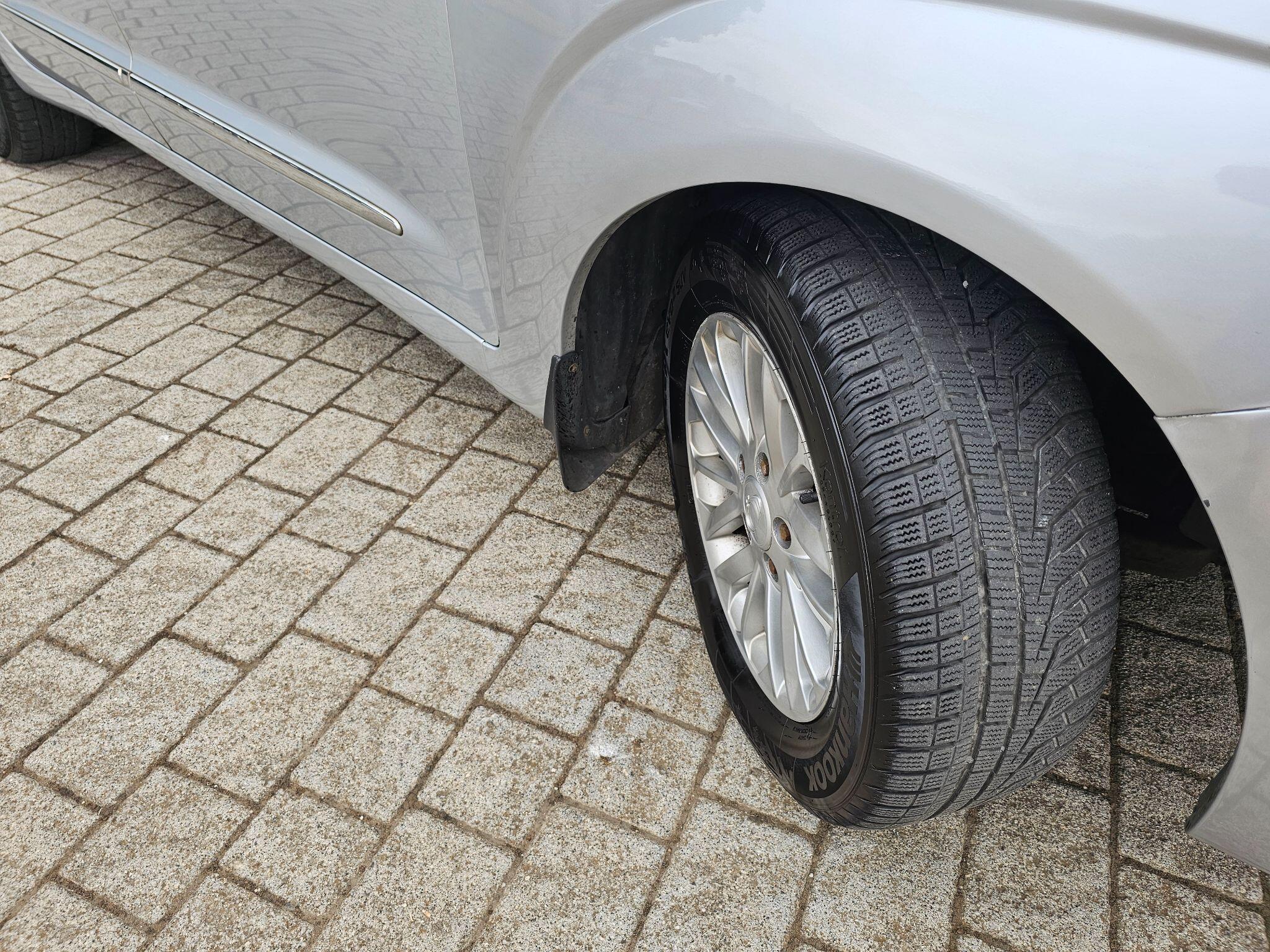 Ssangyong Turismo - Image 10