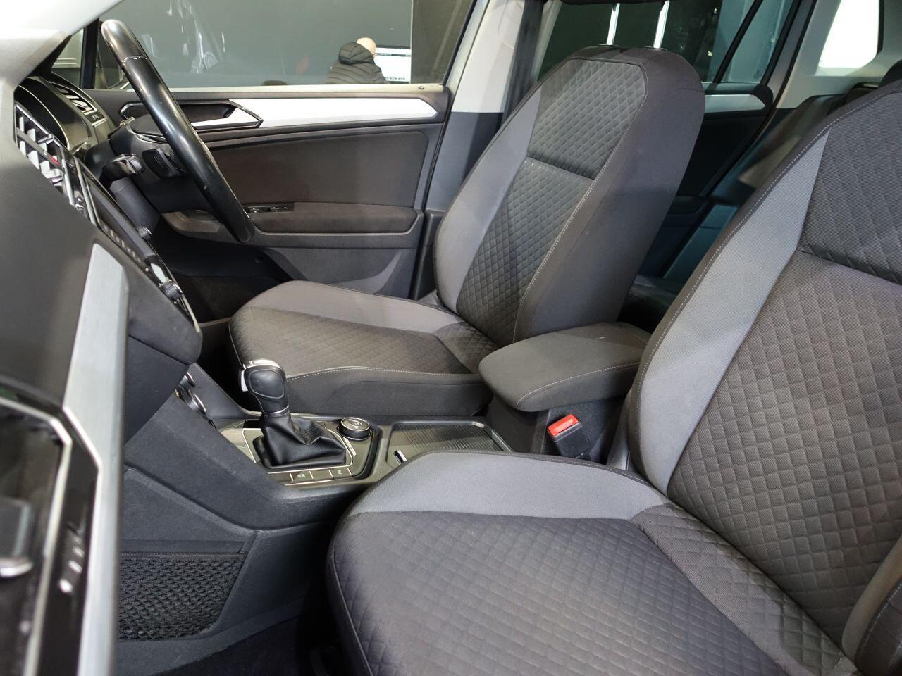 Volkswagen Tiguan - Image 19