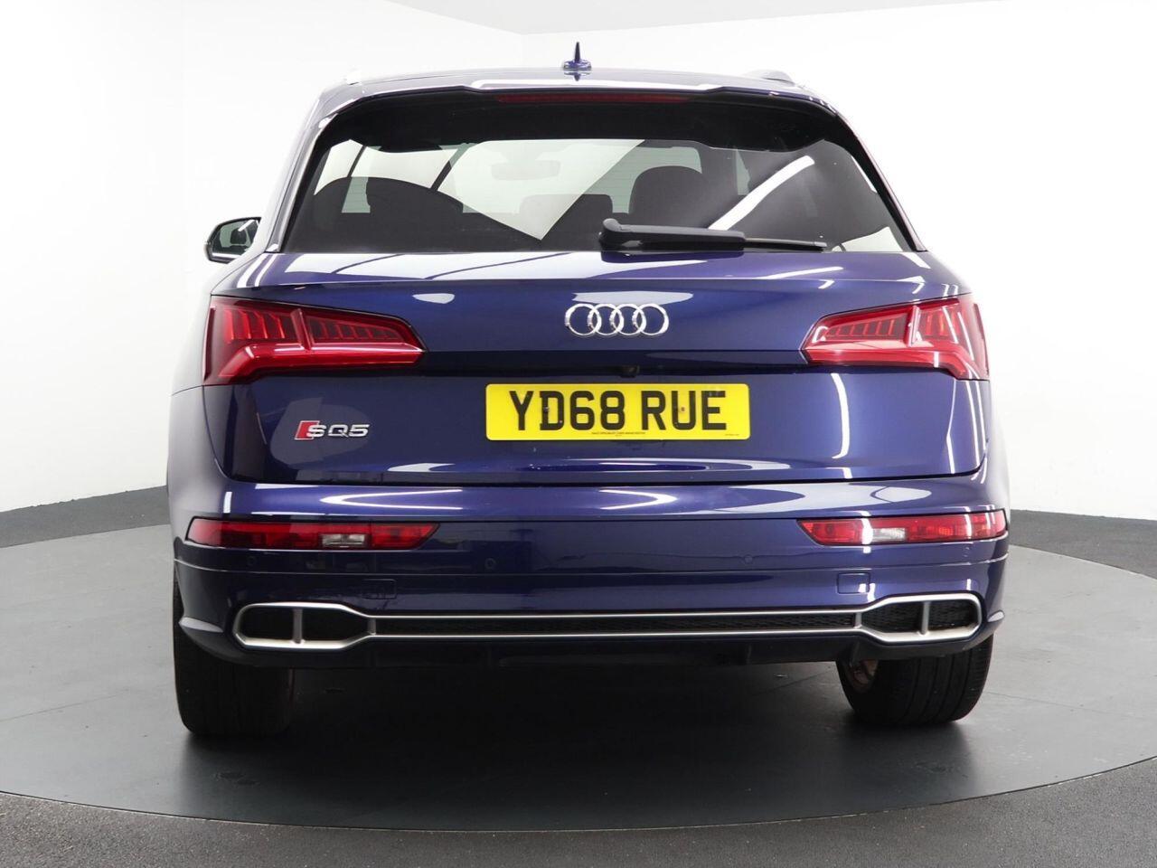 Audi SQ5 - Image 11