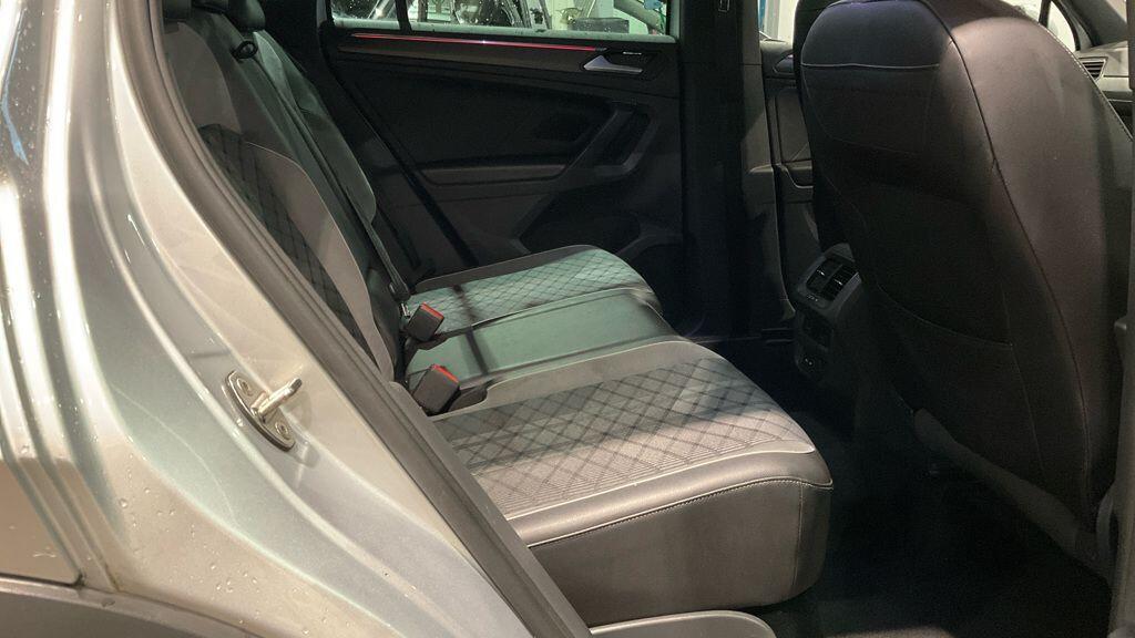 Volkswagen Tiguan - Image 9