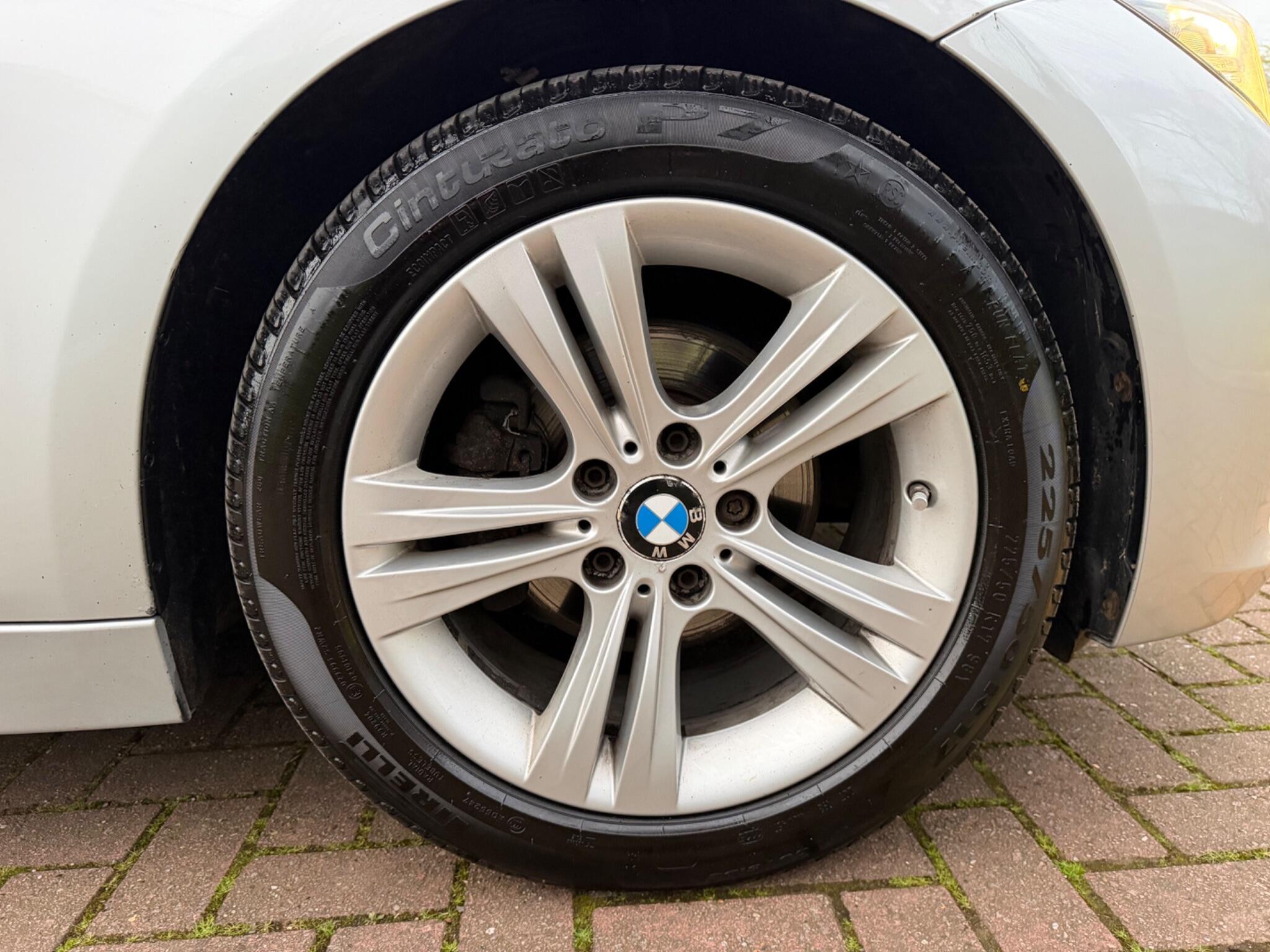 BMW 3 Series - Image 25