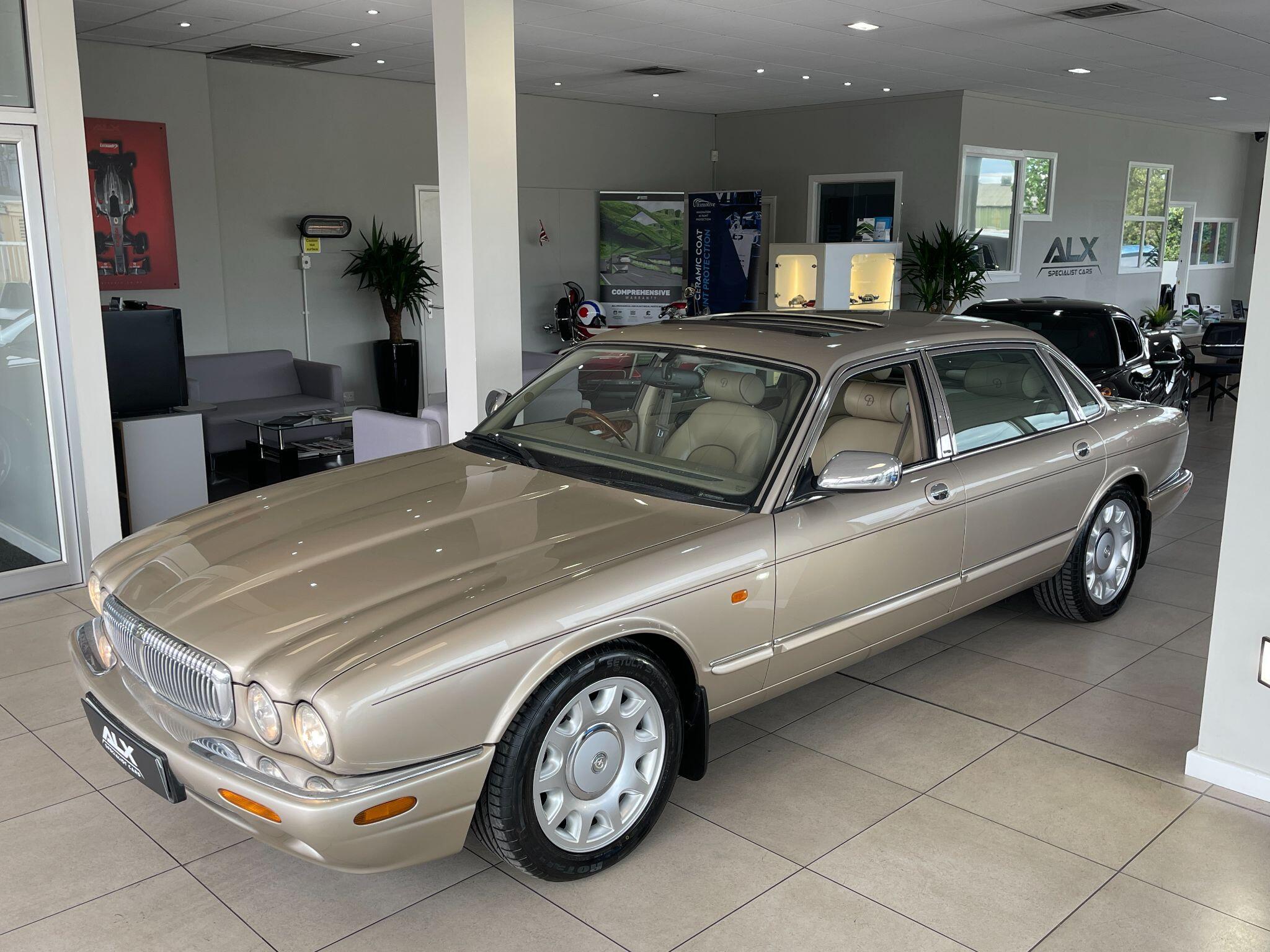 Daimler Super V8 - Image 7