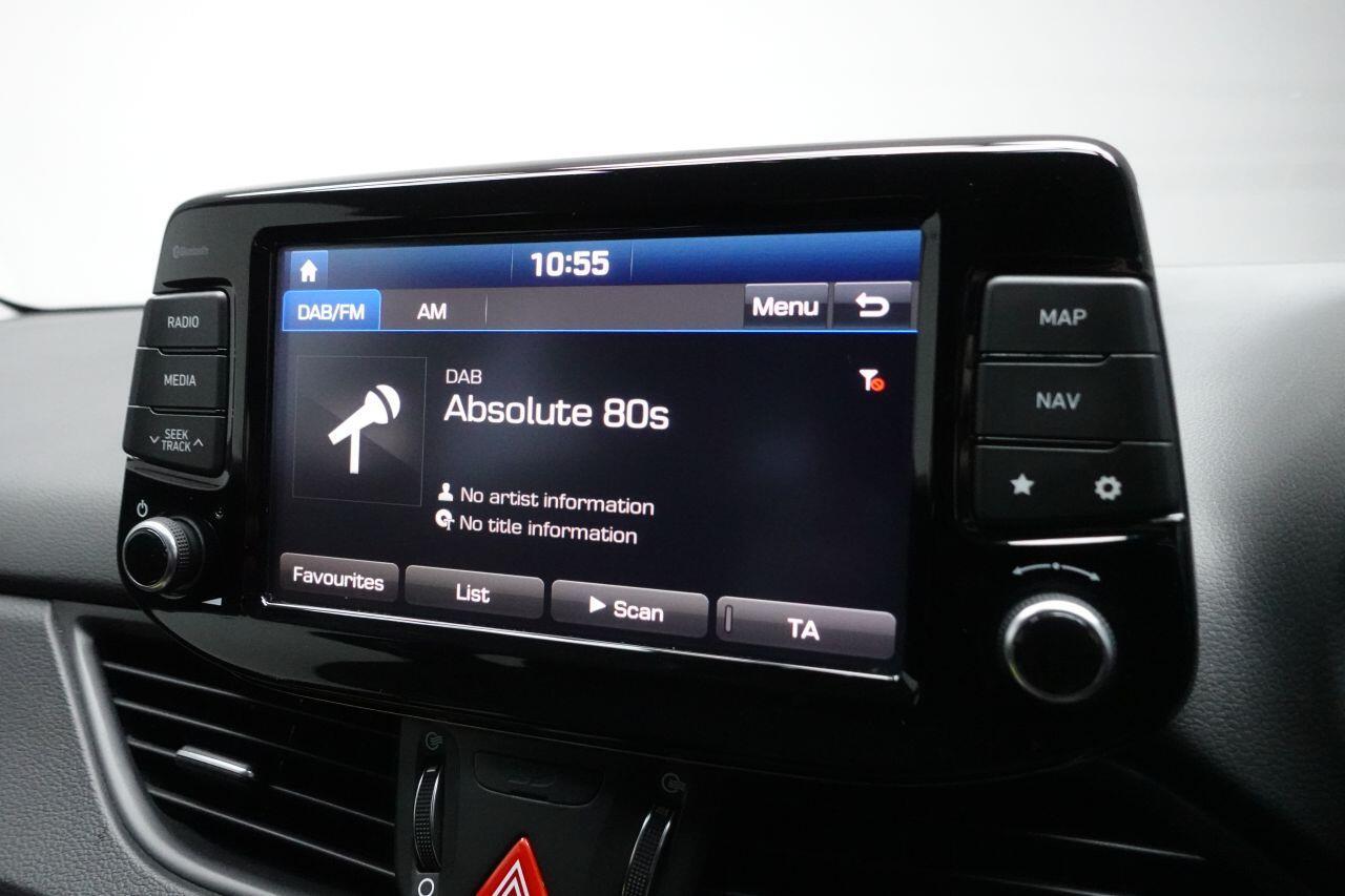 Hyundai i30 - Image 19