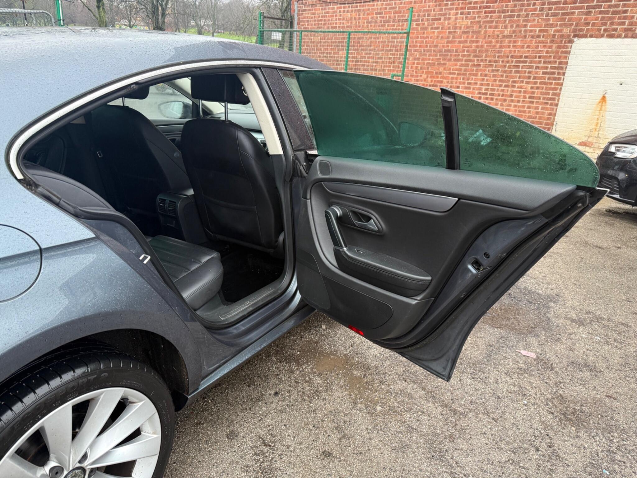 Volkswagen CC - Image 25