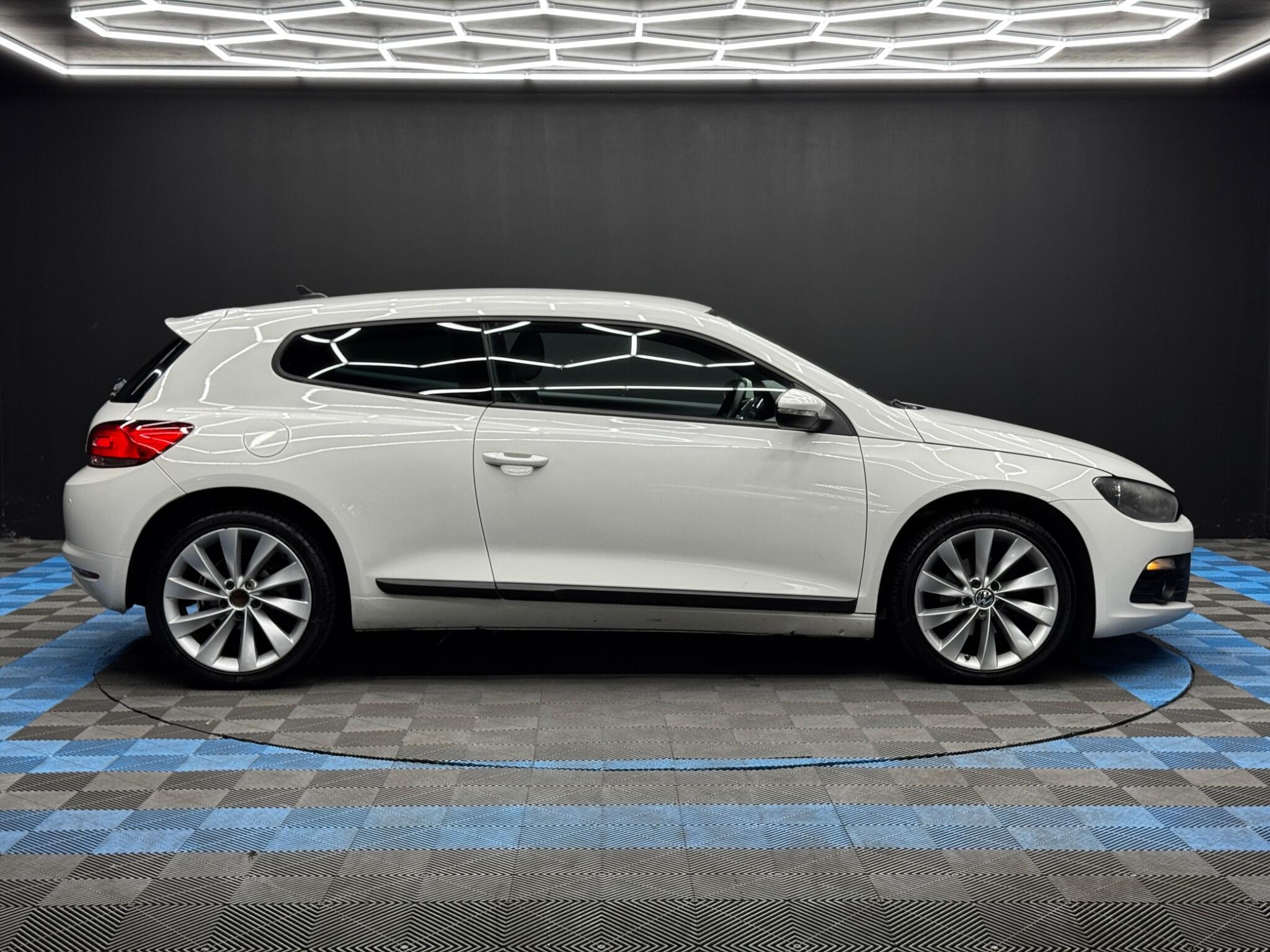 Volkswagen Scirocco - Image 4