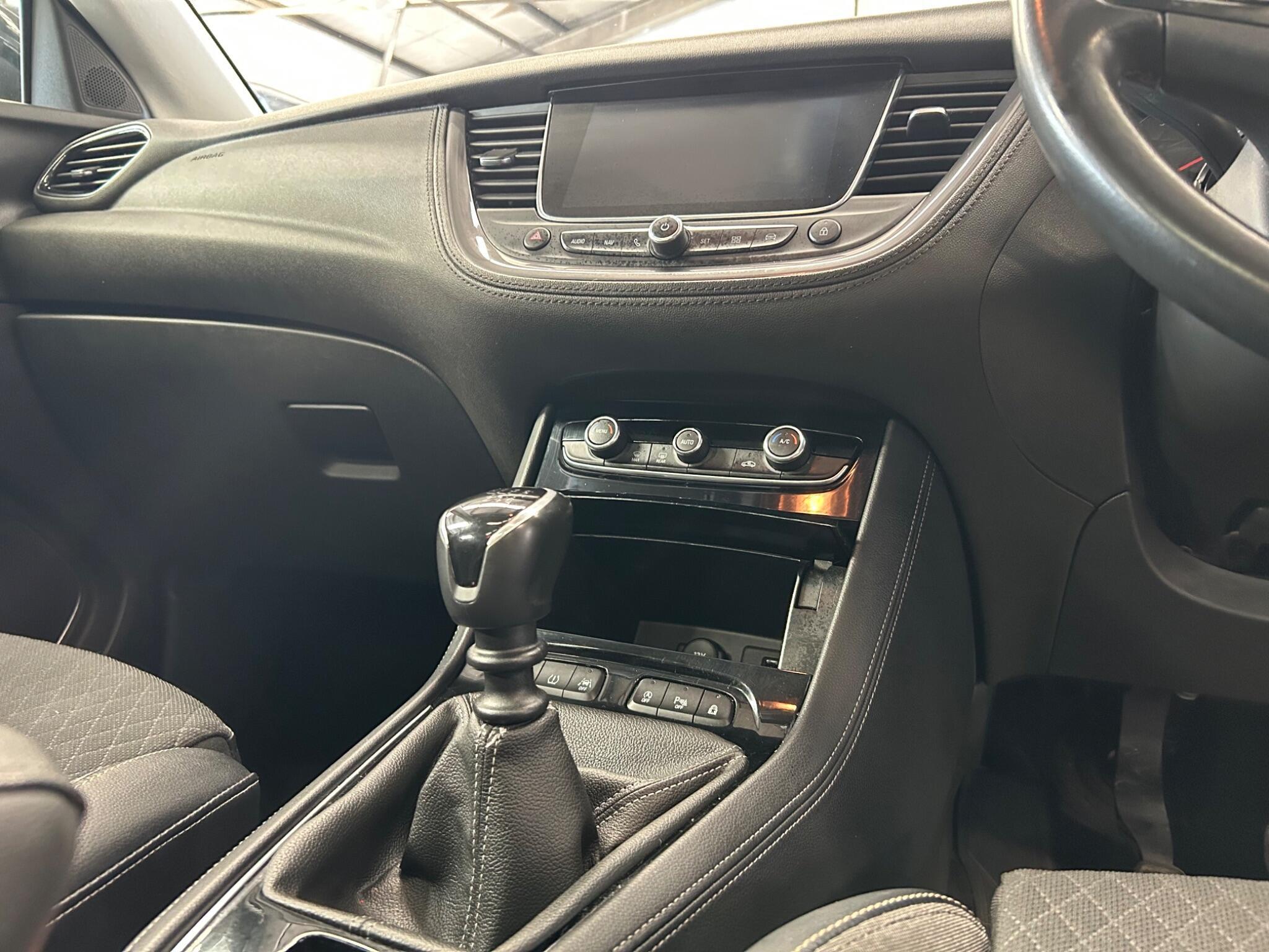 Vauxhall Grandland X - Image 14