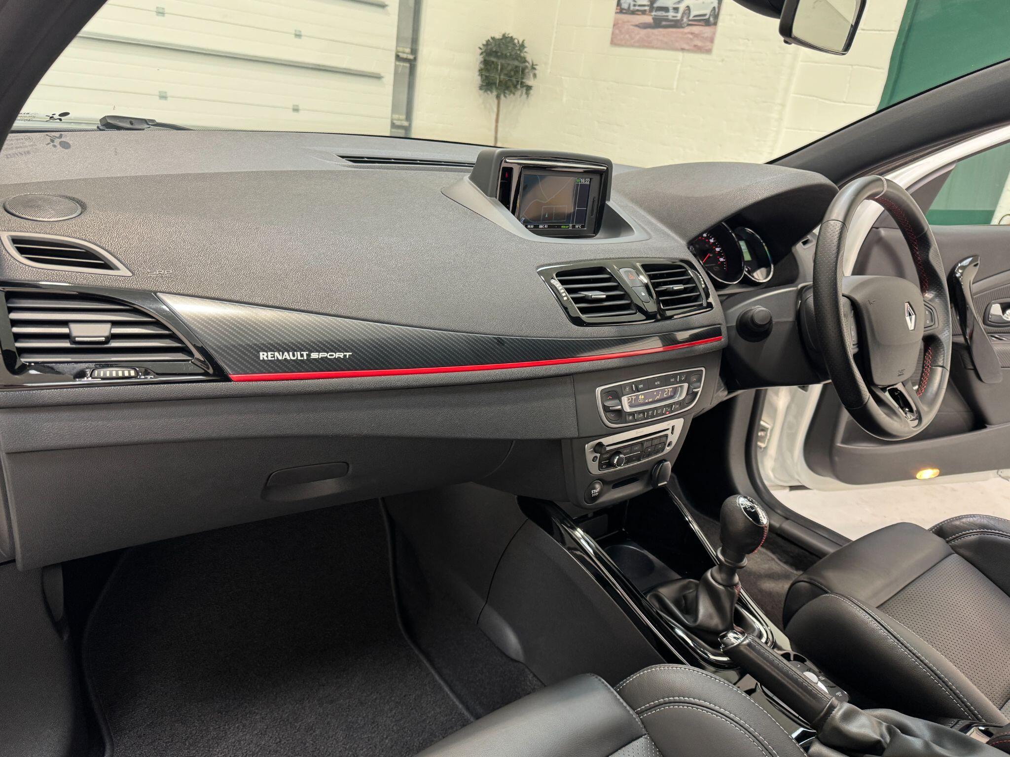 Renault Megane - Image 20