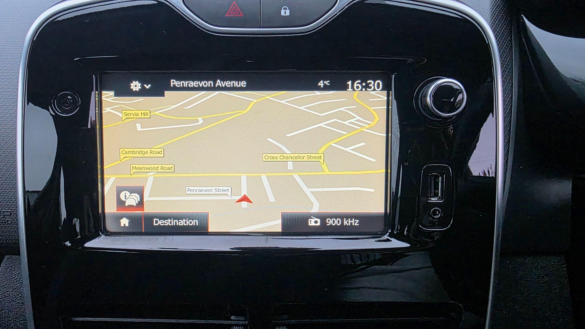 Renault Clio - Image 33