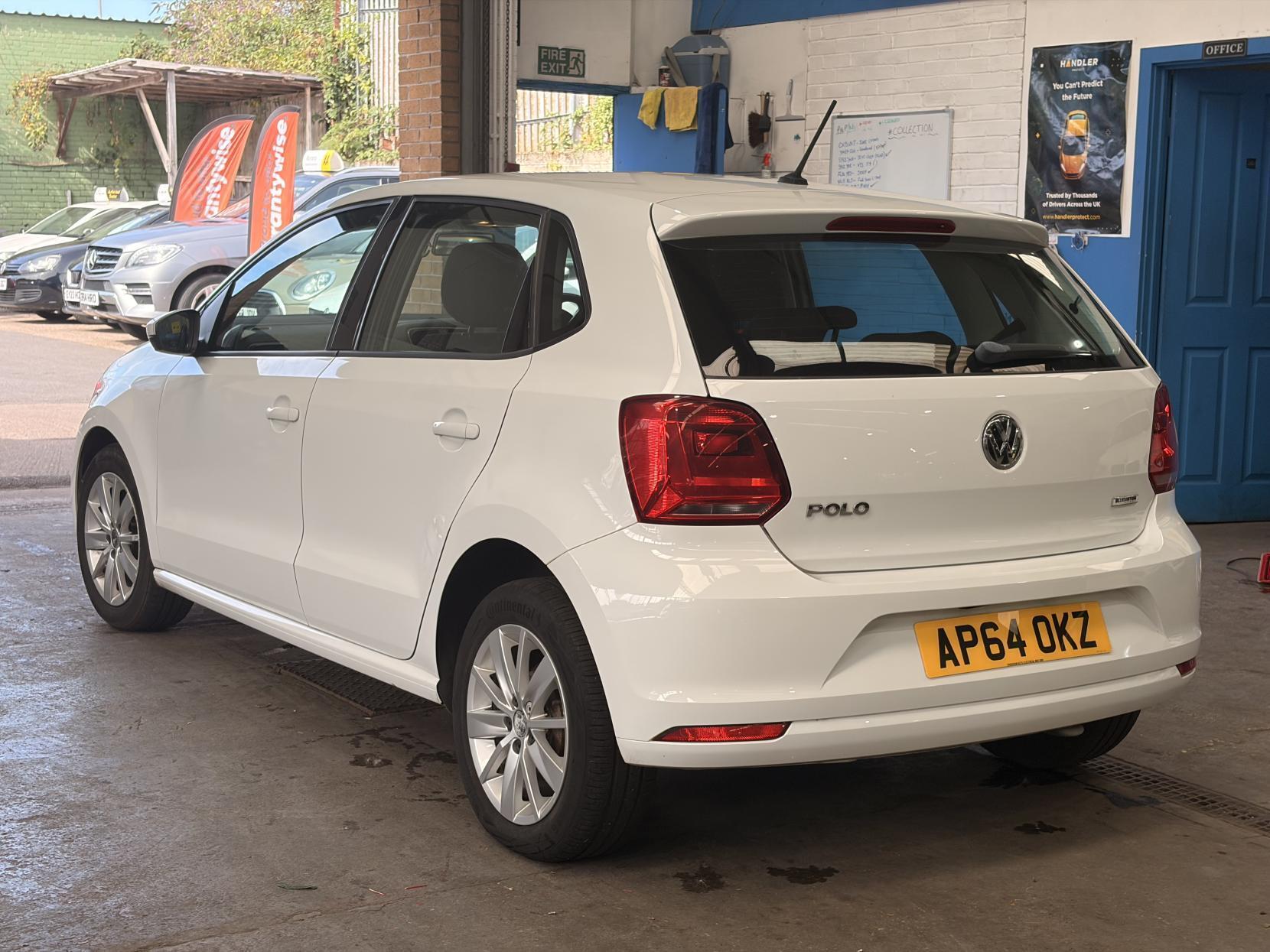 Volkswagen Polo - Image 5