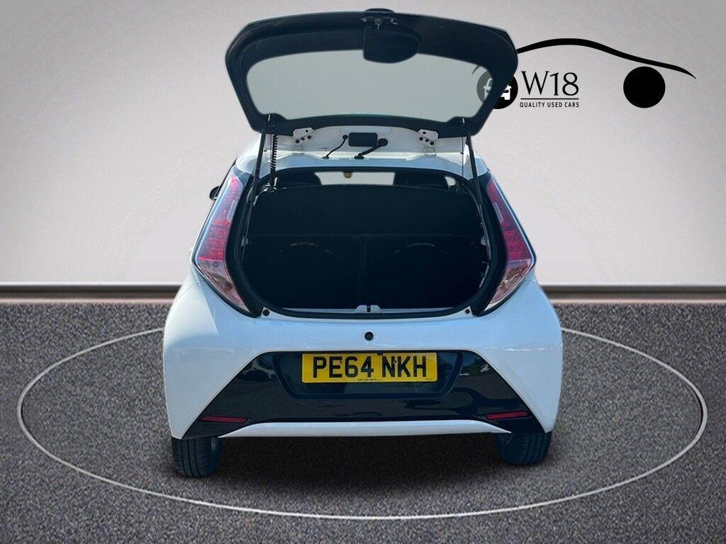 Toyota Aygo - Image 8