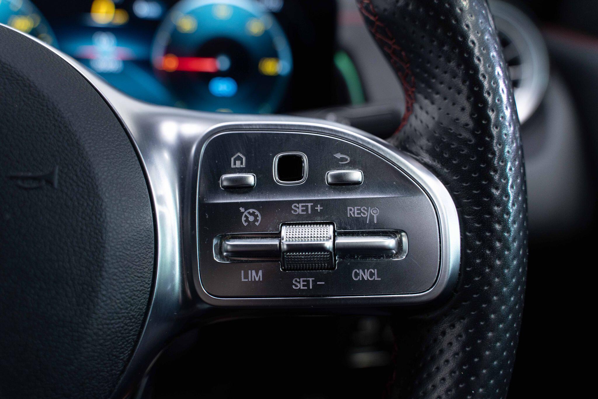 Mercedes Eqb - Image 24