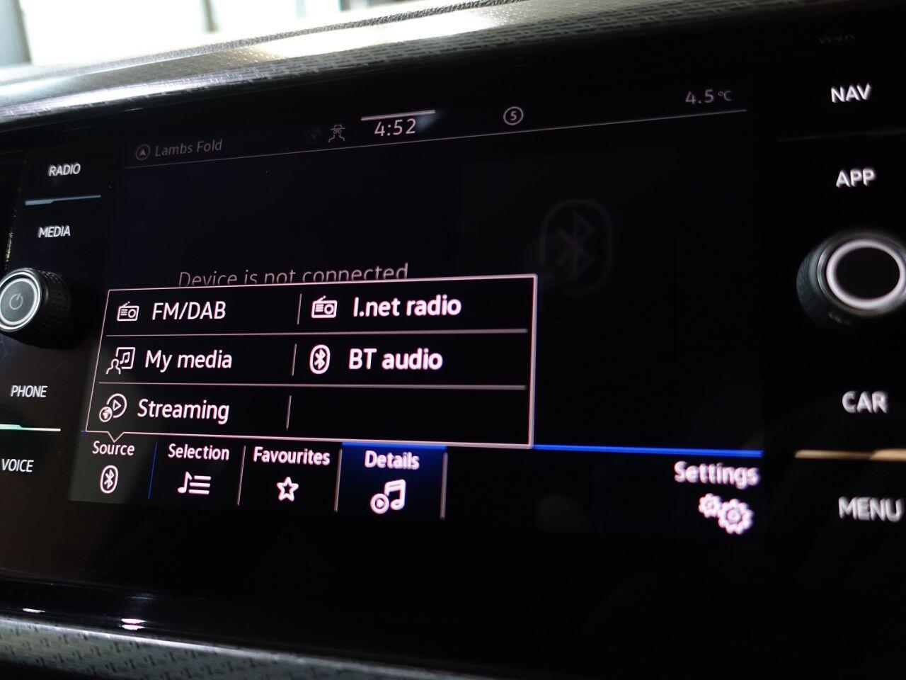 Volkswagen T-Cross - Image 32