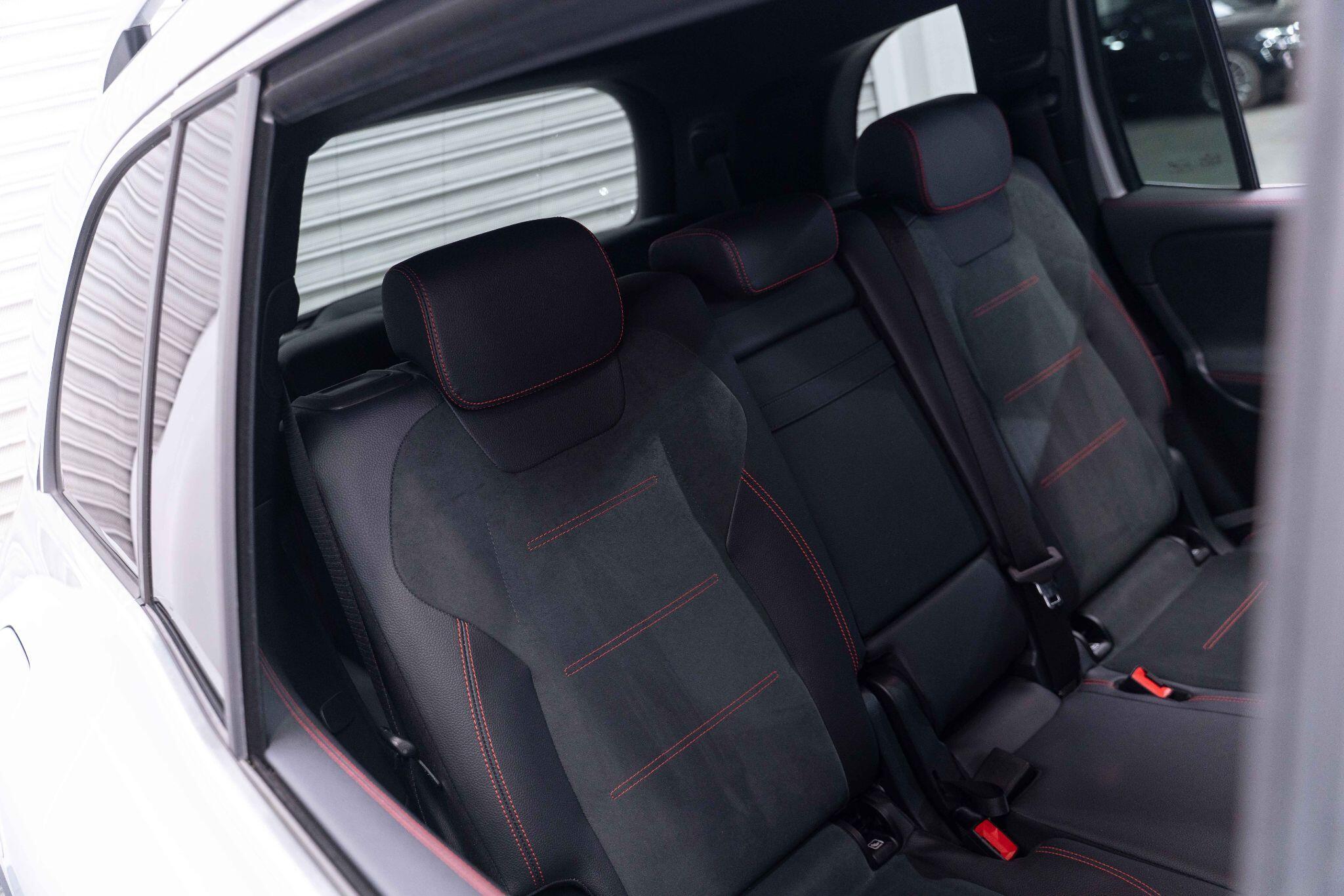 Mercedes Eqb - Image 16