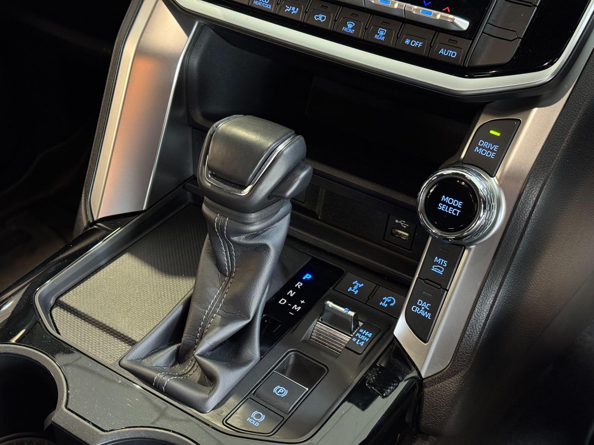 Toyota Land Cruiser - Image 30