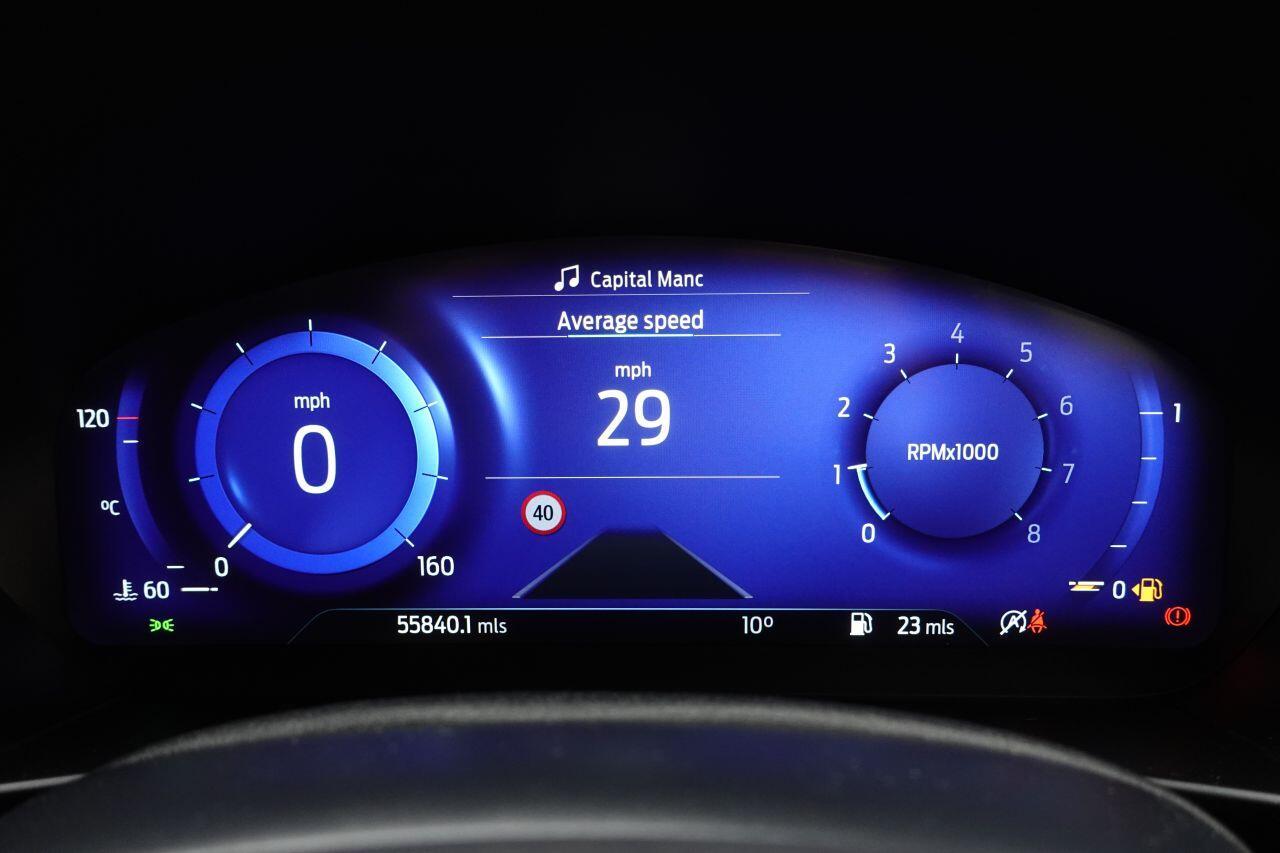 Ford Focus - Image 35