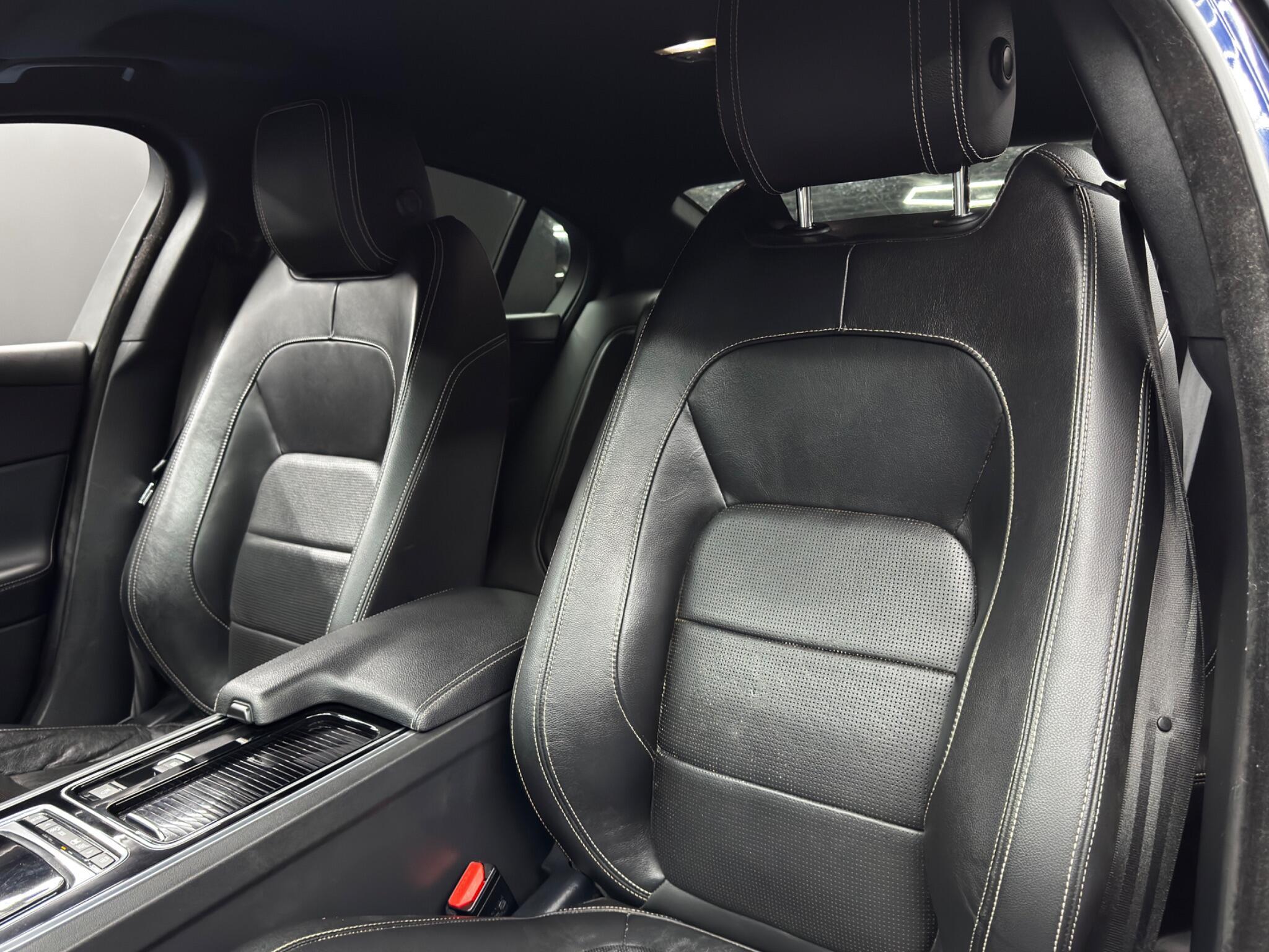 Jaguar XE - Image 14