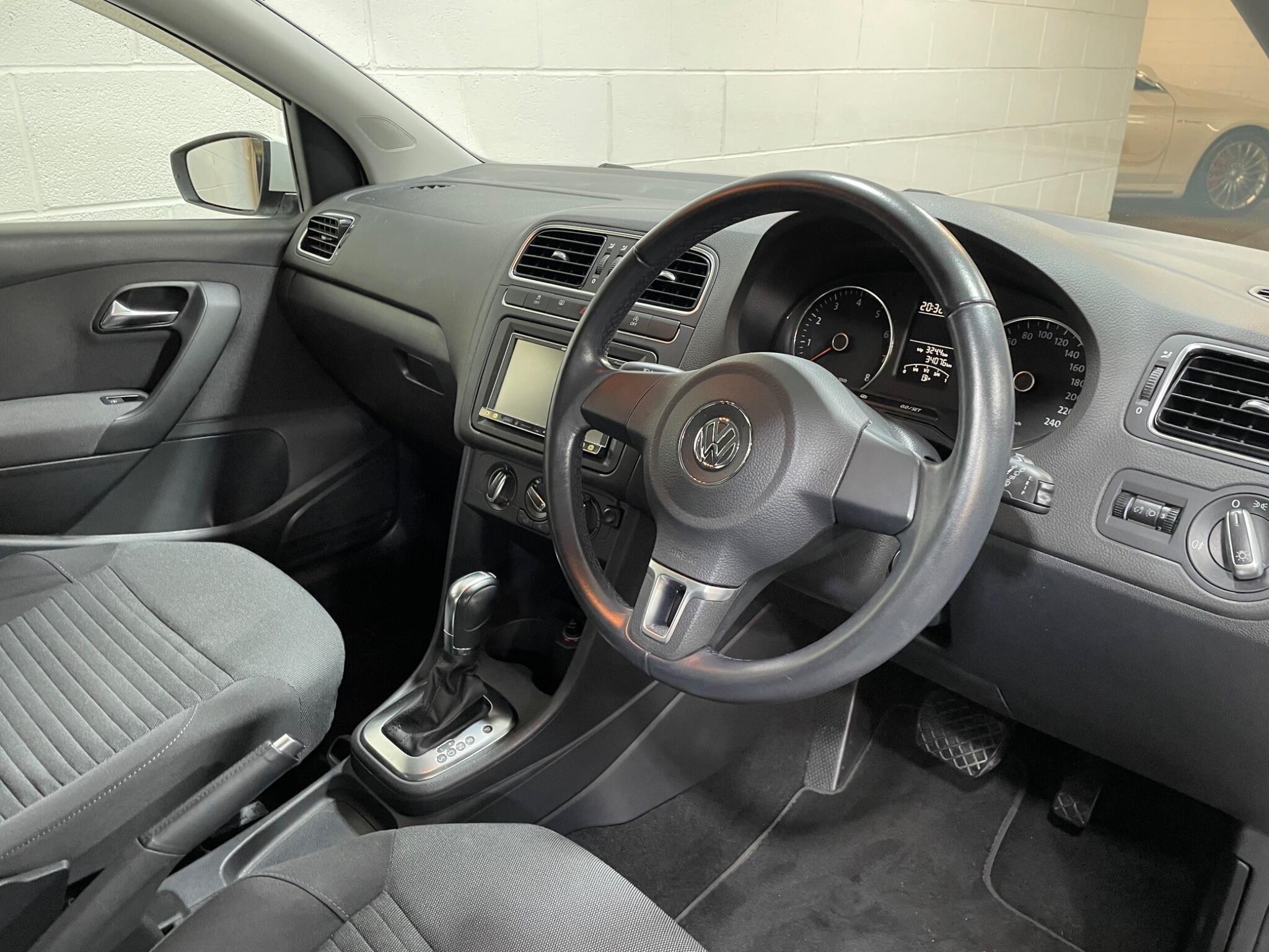 Volkswagen Polo - Image 8