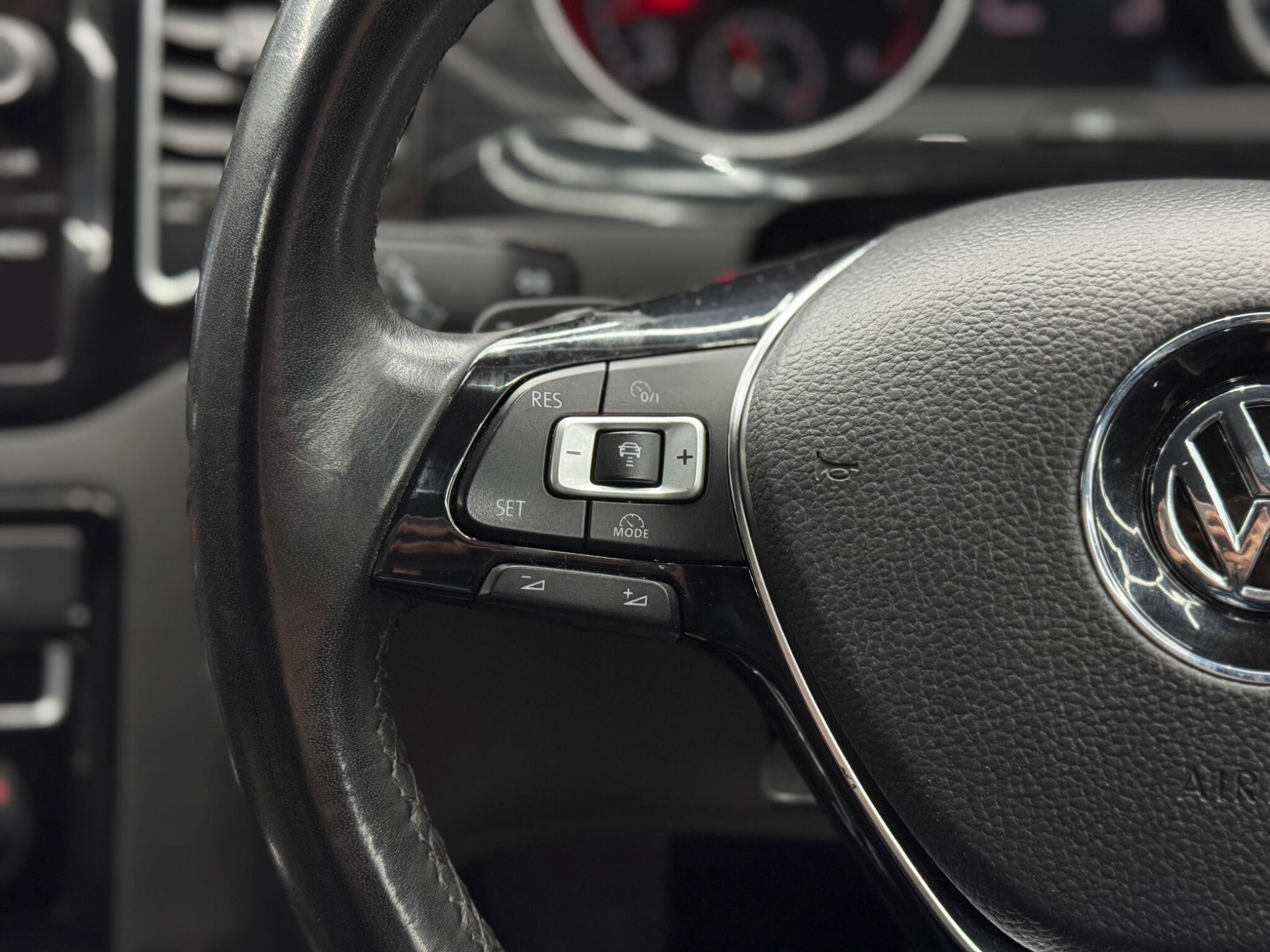 Volkswagen GOLF SV - Image 20