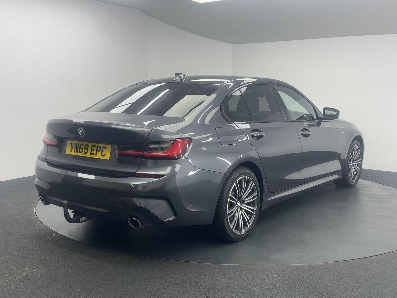 BMW 3 Series - Image 11