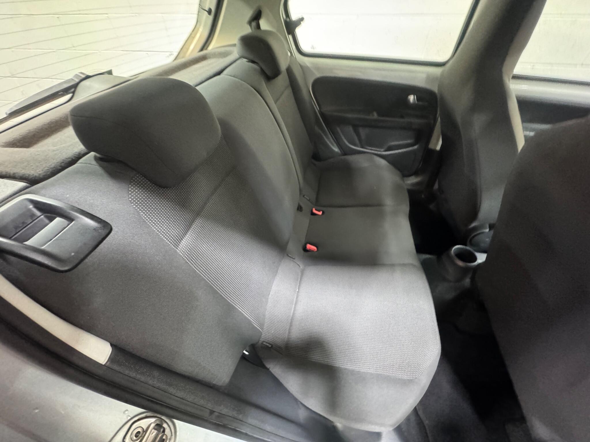 Volkswagen up! - Image 12