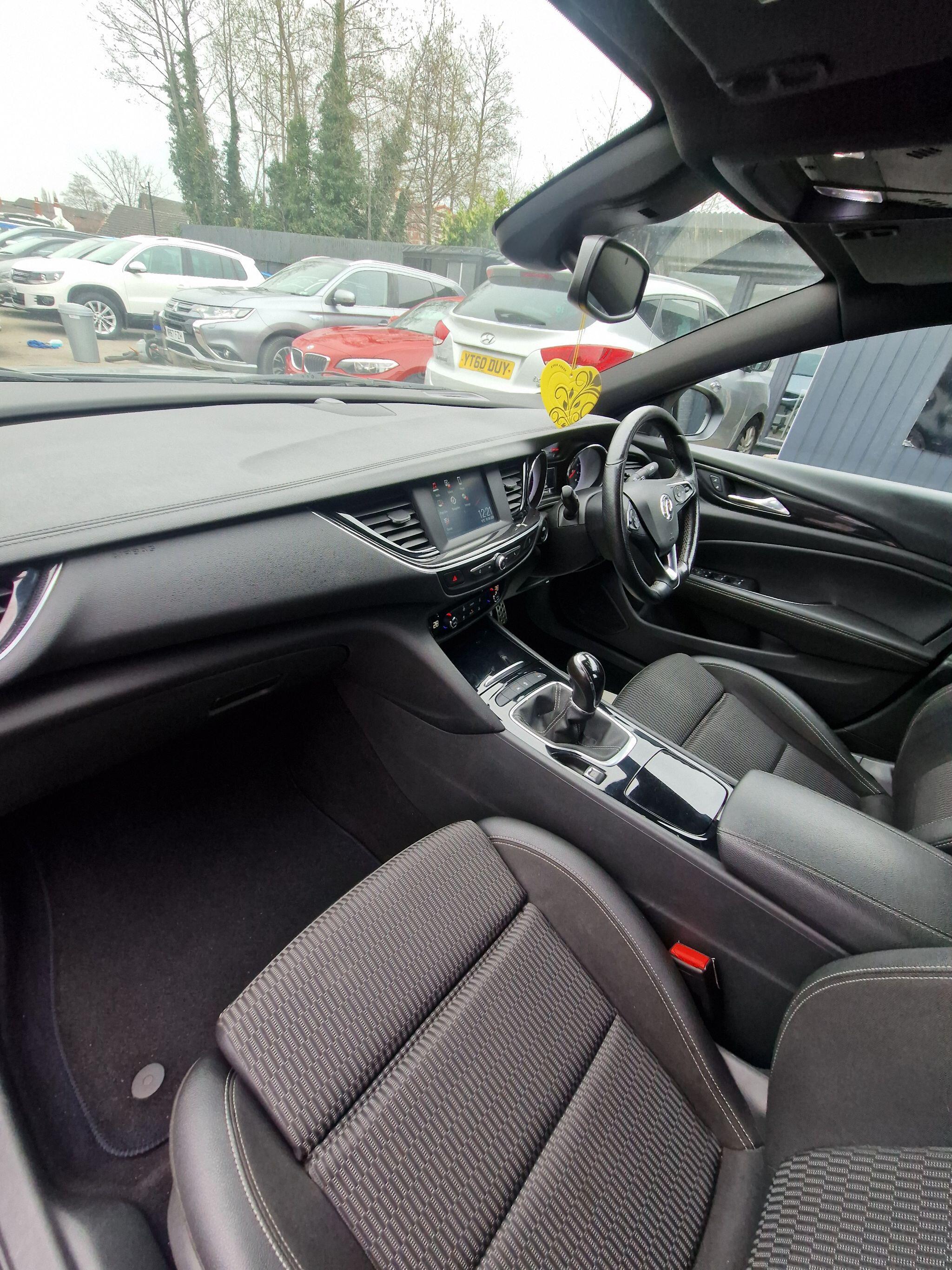 Vauxhall Insignia - Image 36