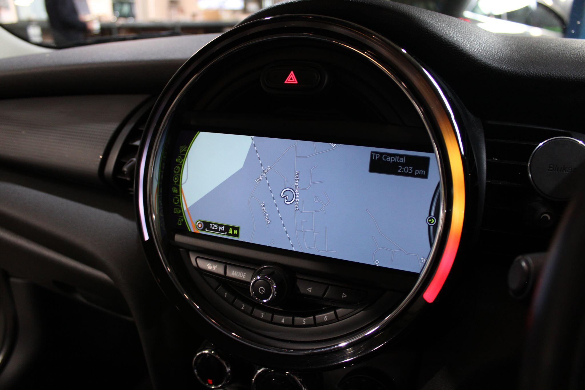 MINI Hatch - Image 18